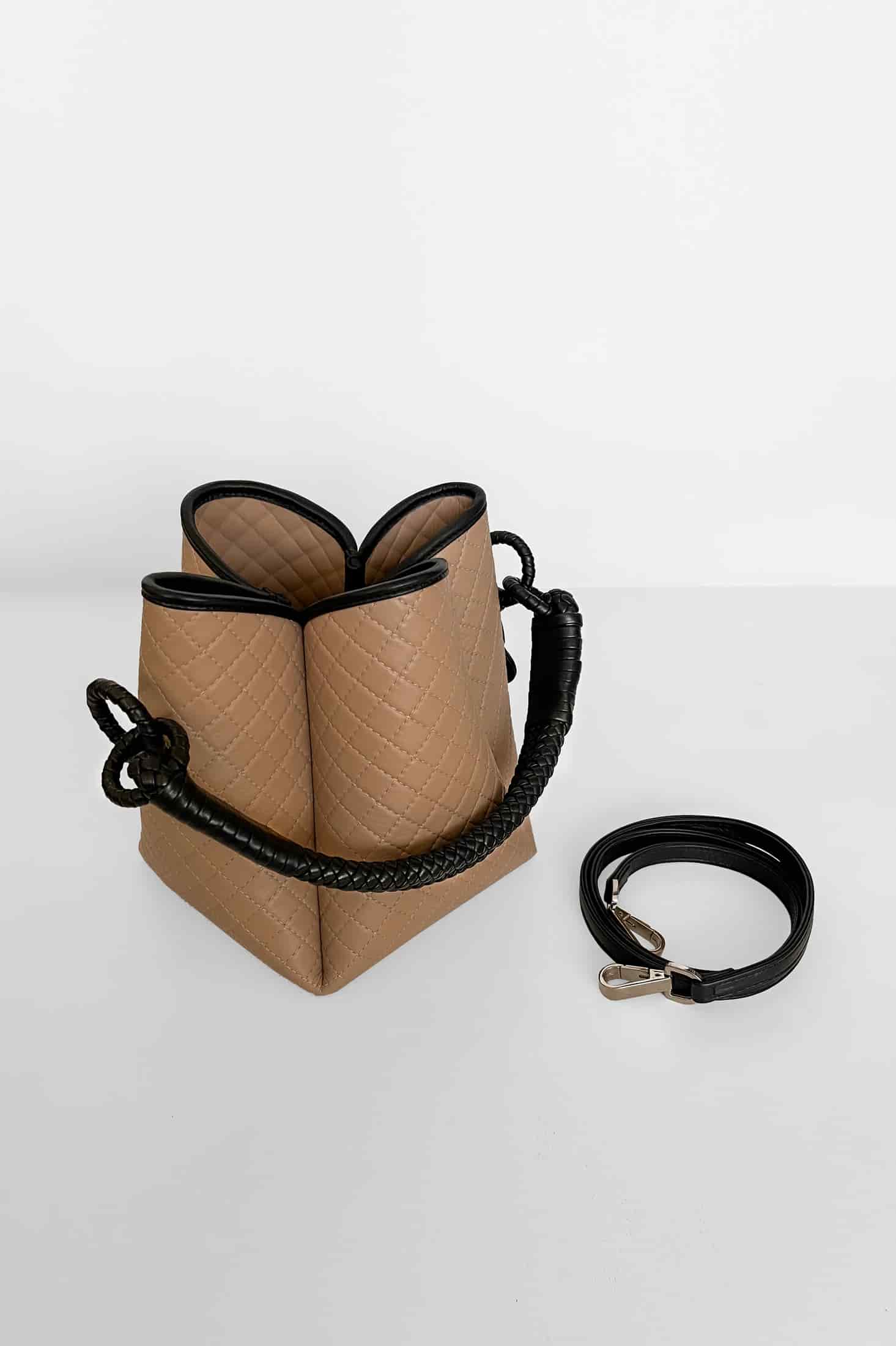 Tulip Bucket Bag, Cappuccino & Black - miniatura 4