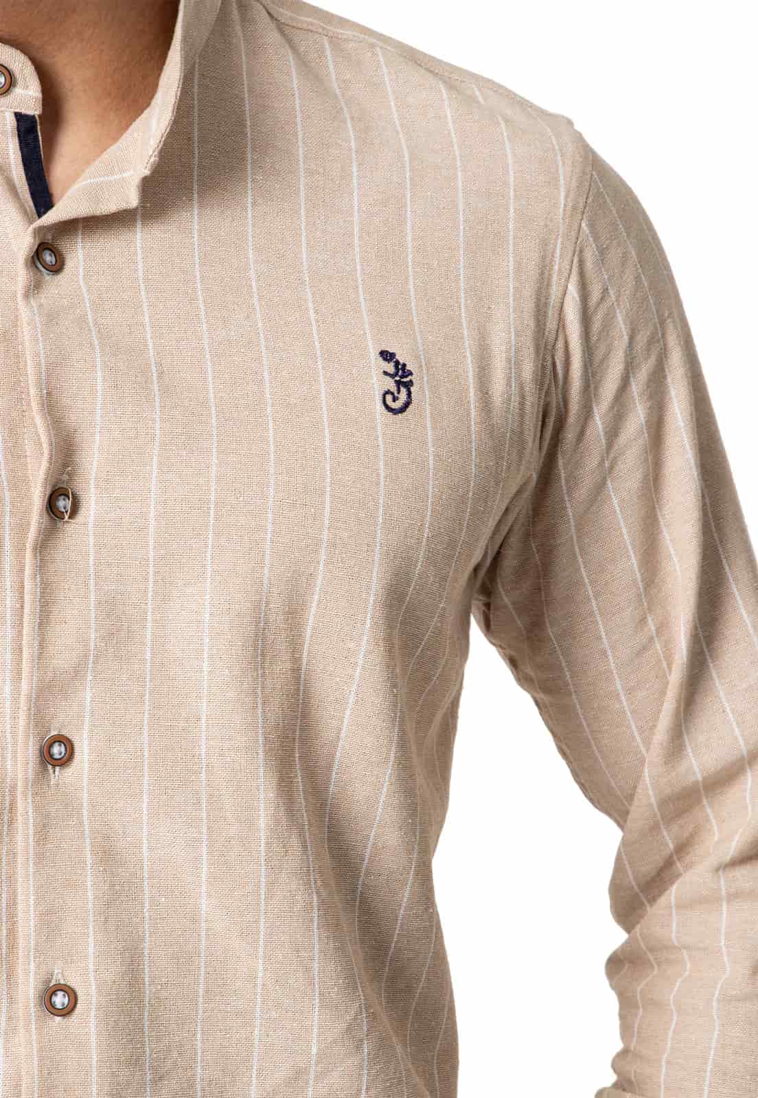 Camisa en Lino verde cuello neru a rayas - miniatura 13