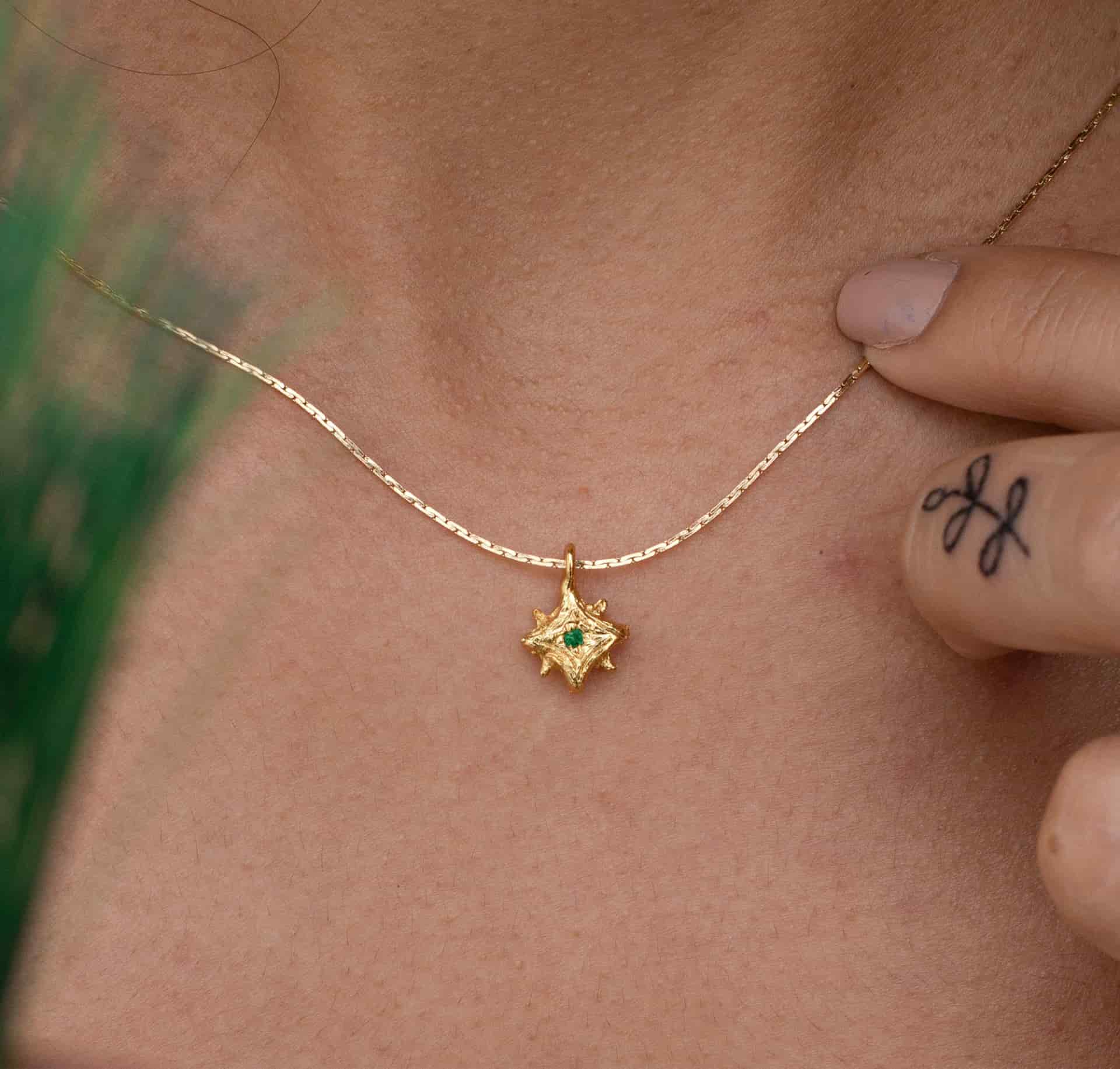 Collar mini estrella - miniatura 2