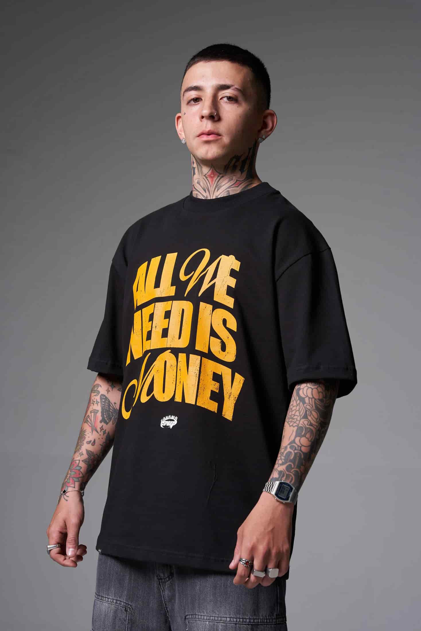 T shirt negra all we need 250 gramos - miniatura 2