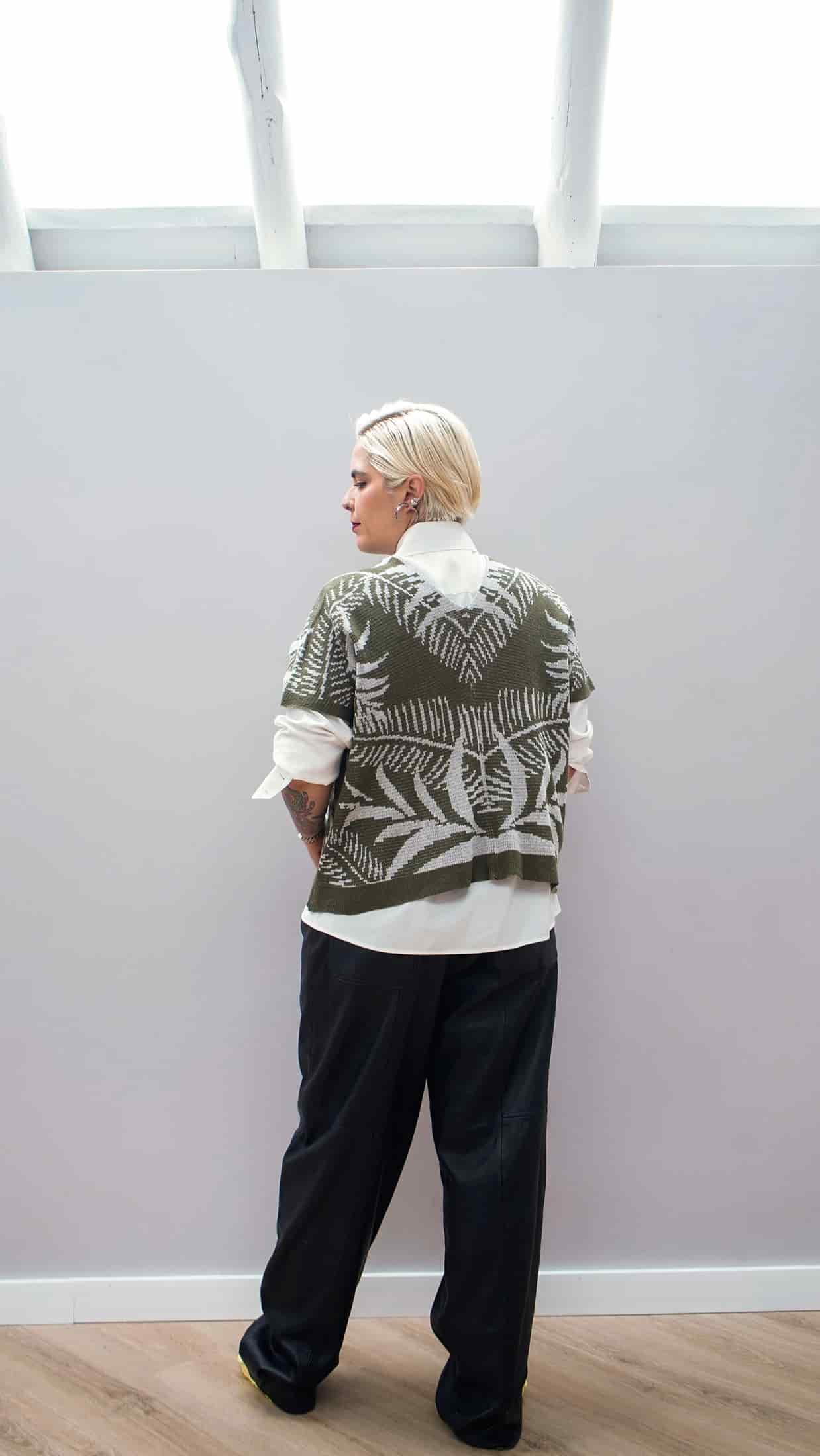 Blusa Palmas - verde militar y gris claro - miniatura 4