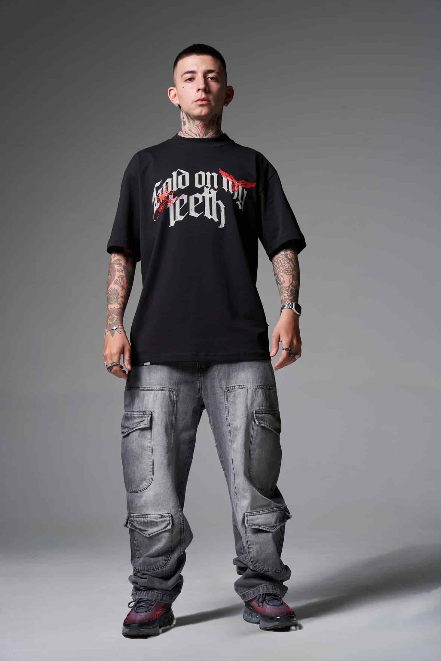 T shirt negra Gold on 250 gramos - miniatura 5