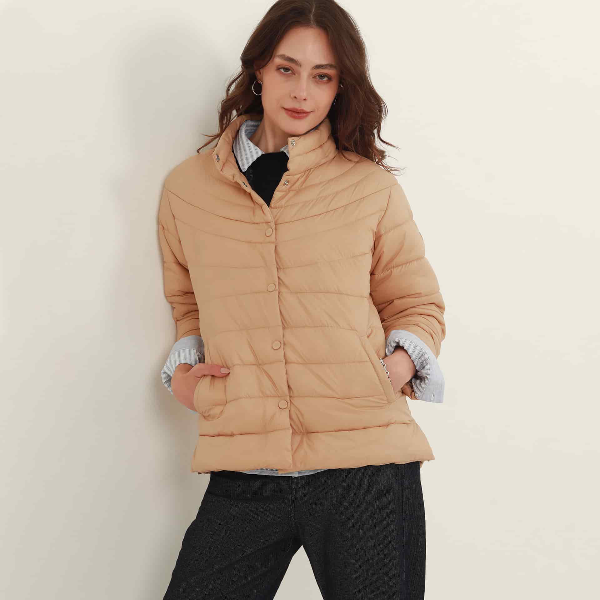 Chaqueta acolchada cuello alto - miniatura 5