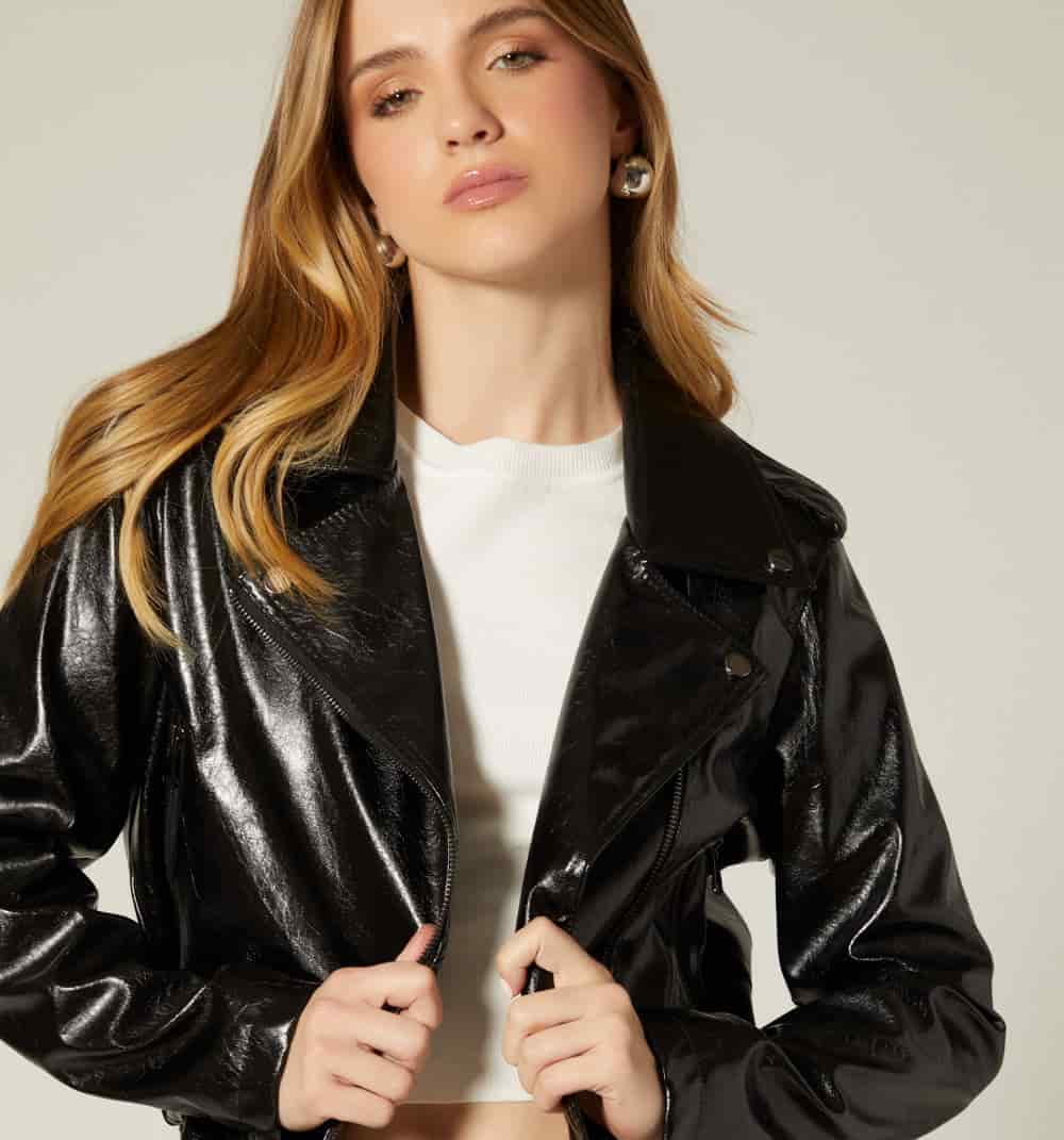 Chaqueta biker con cinturon - miniatura 16