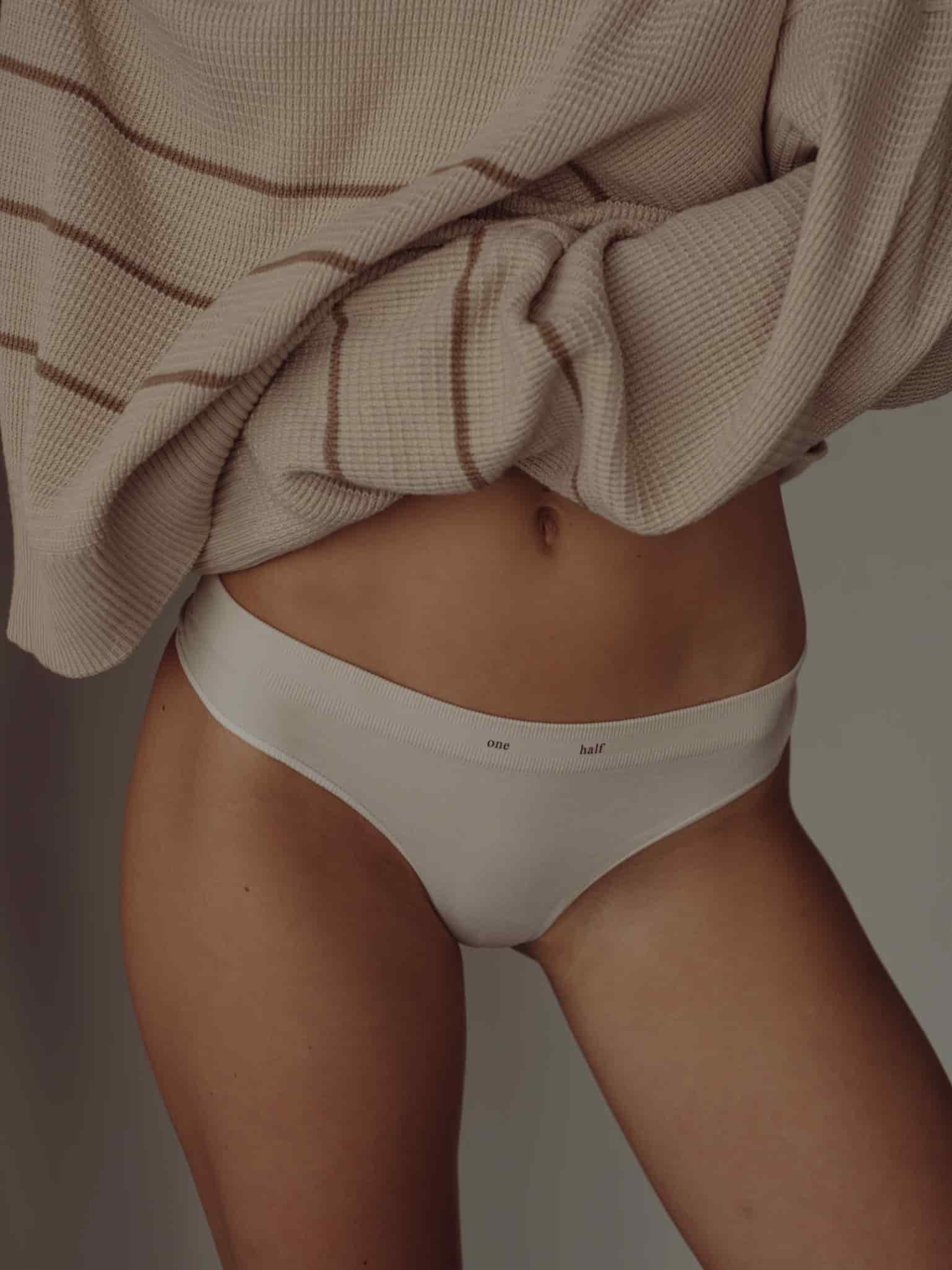 STRETCHY SEAMLESS THONG - NATURAL - miniatura 1