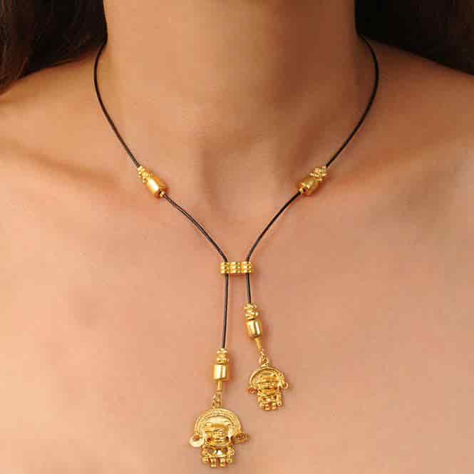Collar Cuero Negro Corbata dos Dijes Pequeños Zoomorfo con Aretes Tairona - miniatura 2