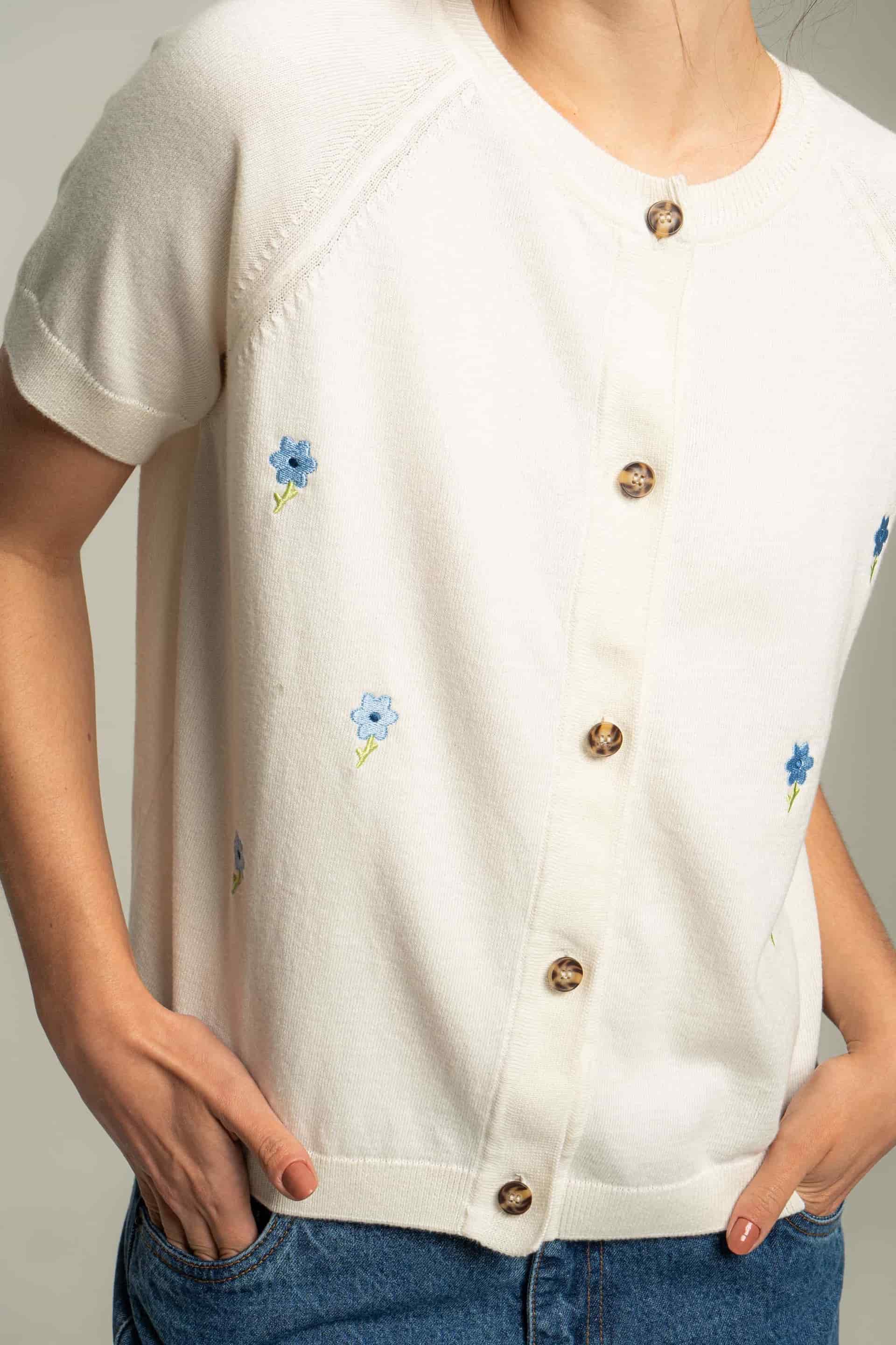 Cardigan corto flores bordadas - crudo - miniatura 2