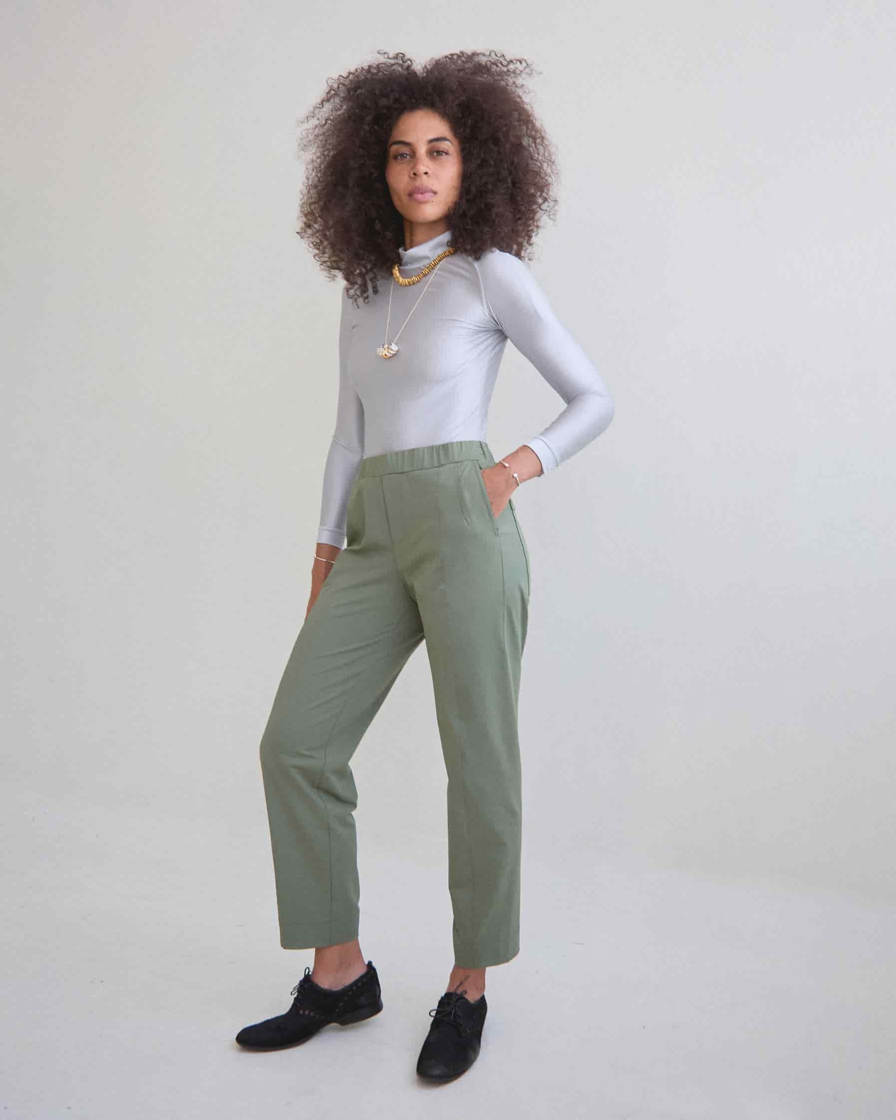 Pantalón Tech Clásico Verde Oliva MAGO - miniatura 1