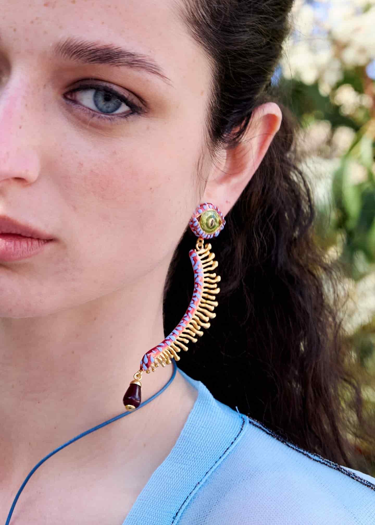 Aretes Largos Cat Eye Burgundy - miniatura 2