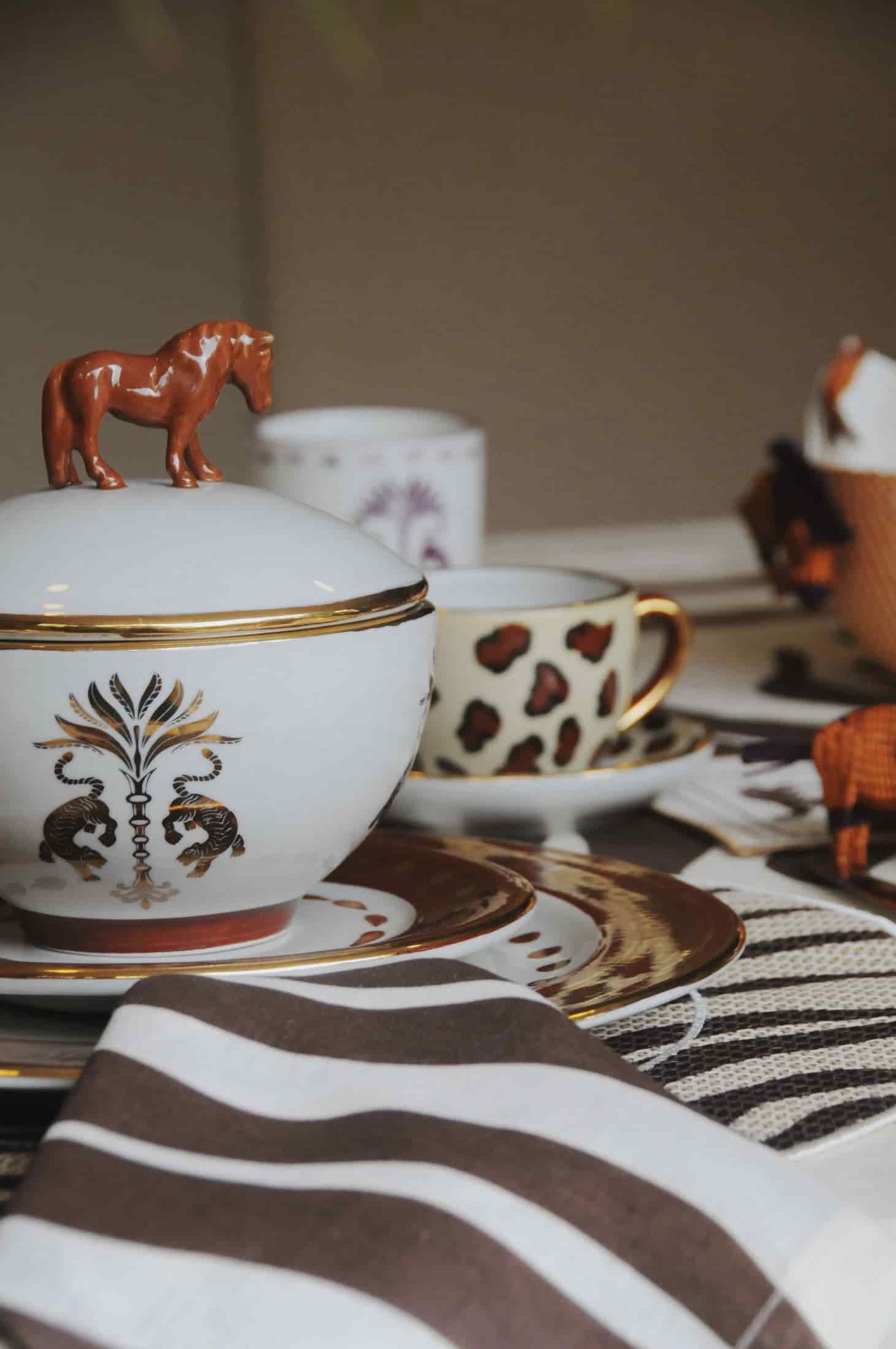 Horse Bowl / Chocolate & Gold - miniatura 5