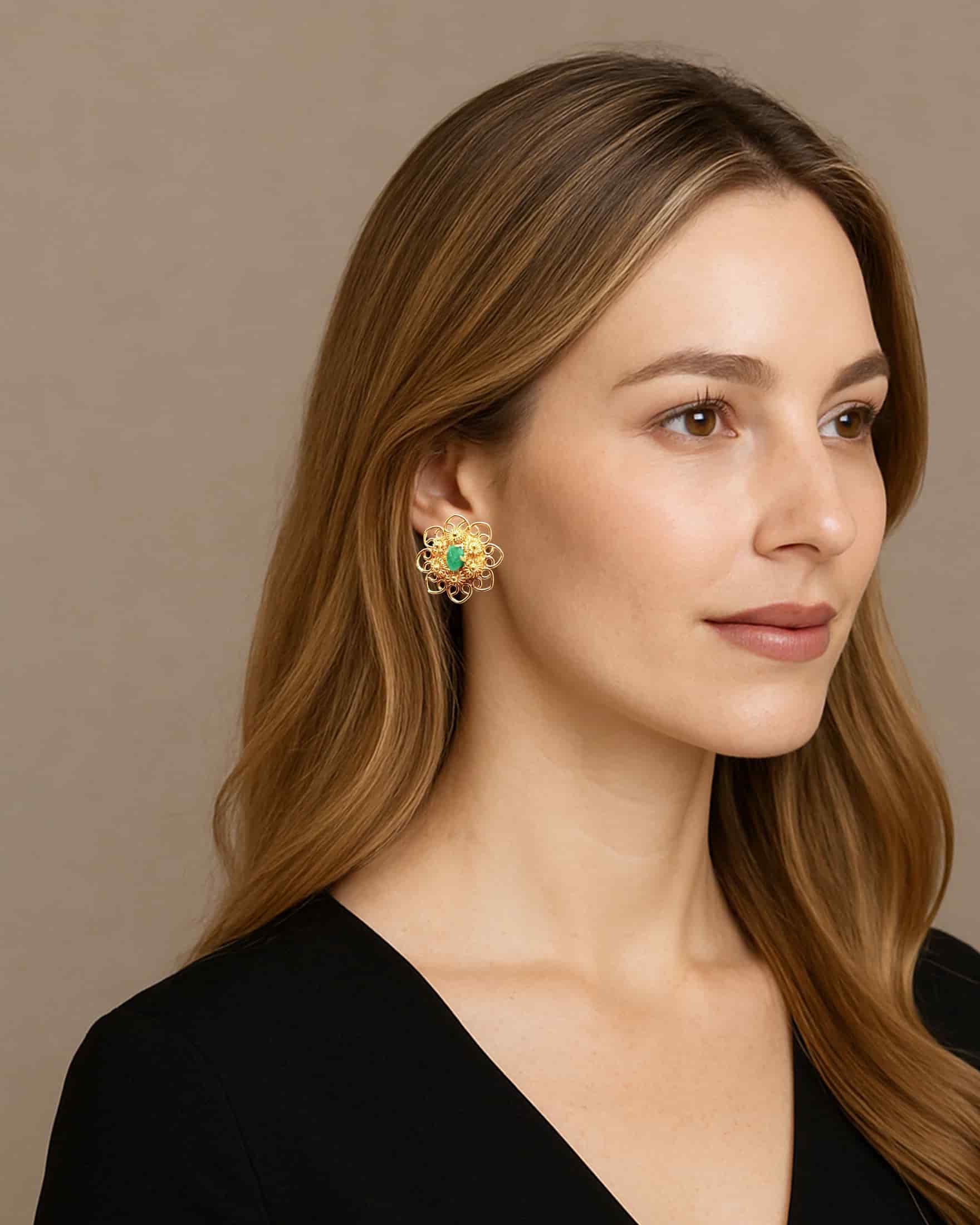 Aretes filigrana con tomatillos y esmeralda - miniatura 2