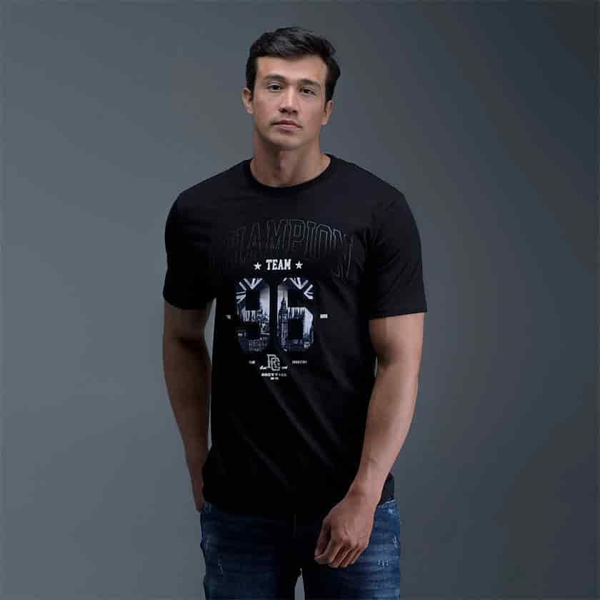 Camiseta Negra - miniatura 1