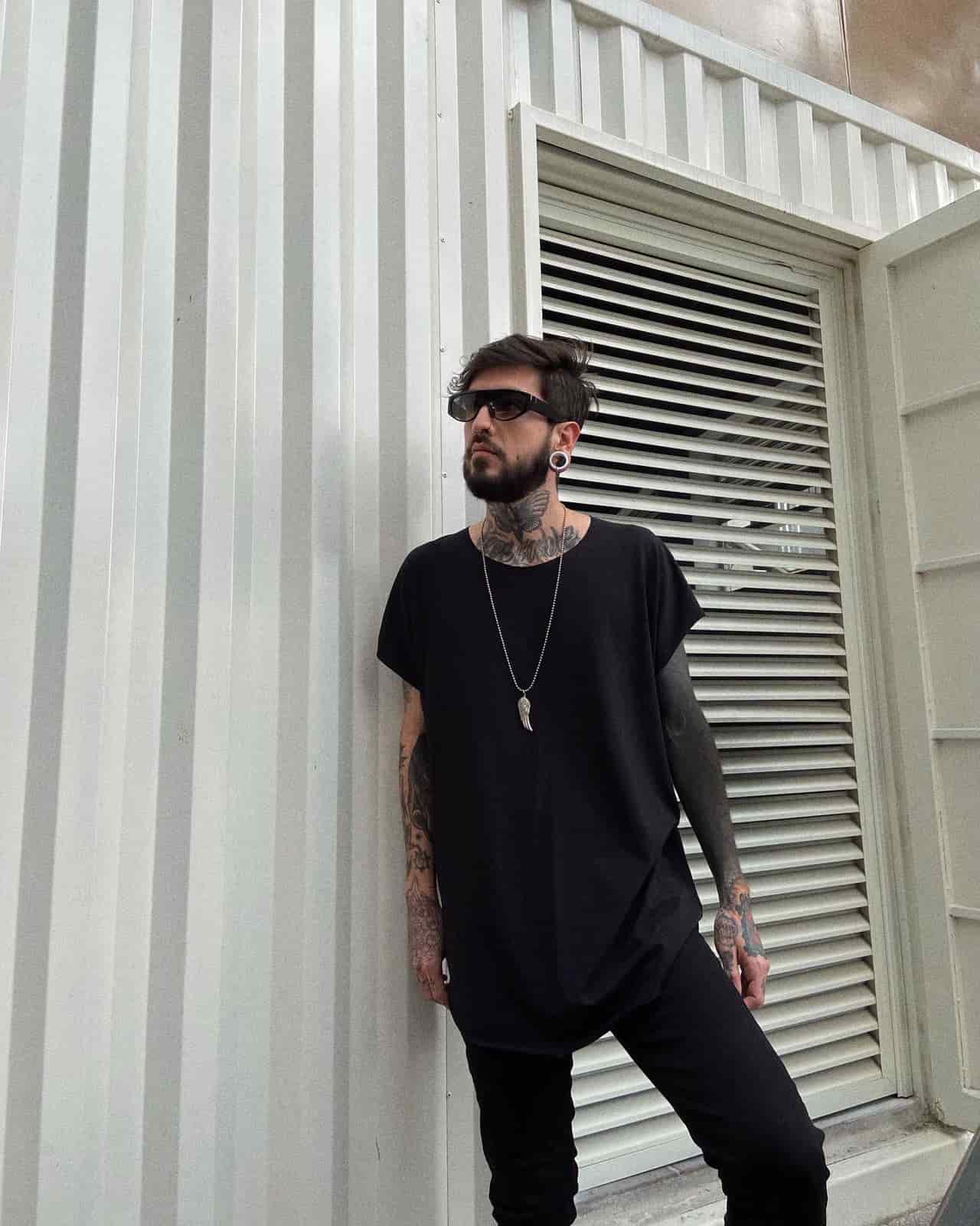 Camiseta ov negra - miniatura 7