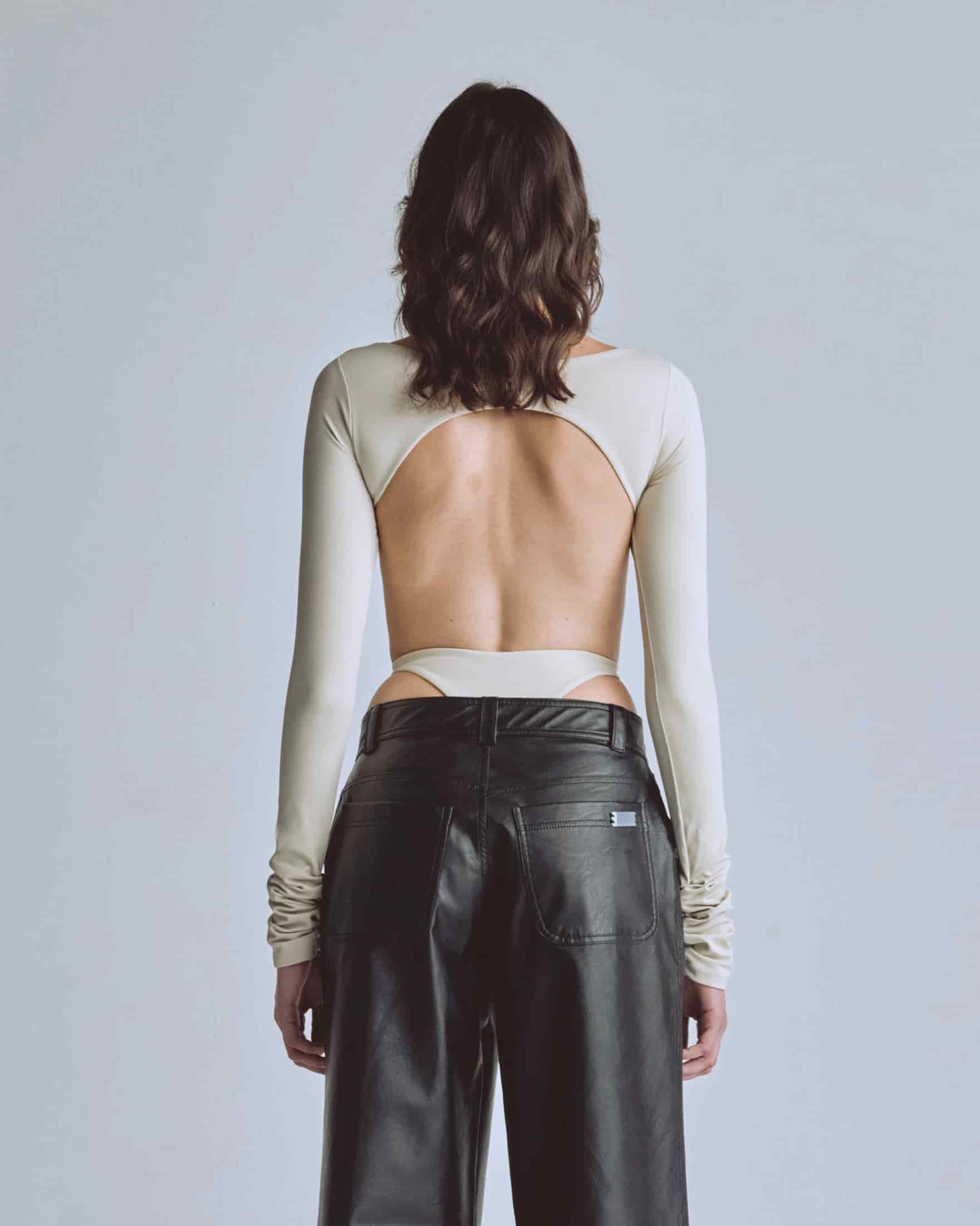 Basics Undergold Studio Backless Long Sleeve Body Cream - miniatura 7