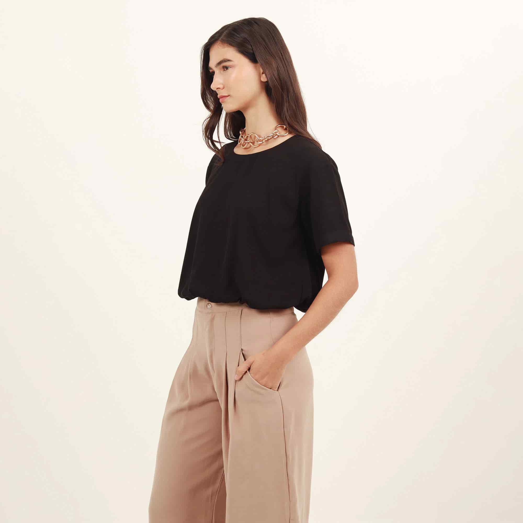 Blusa crop globo cuello redondo manga corta - miniatura 2