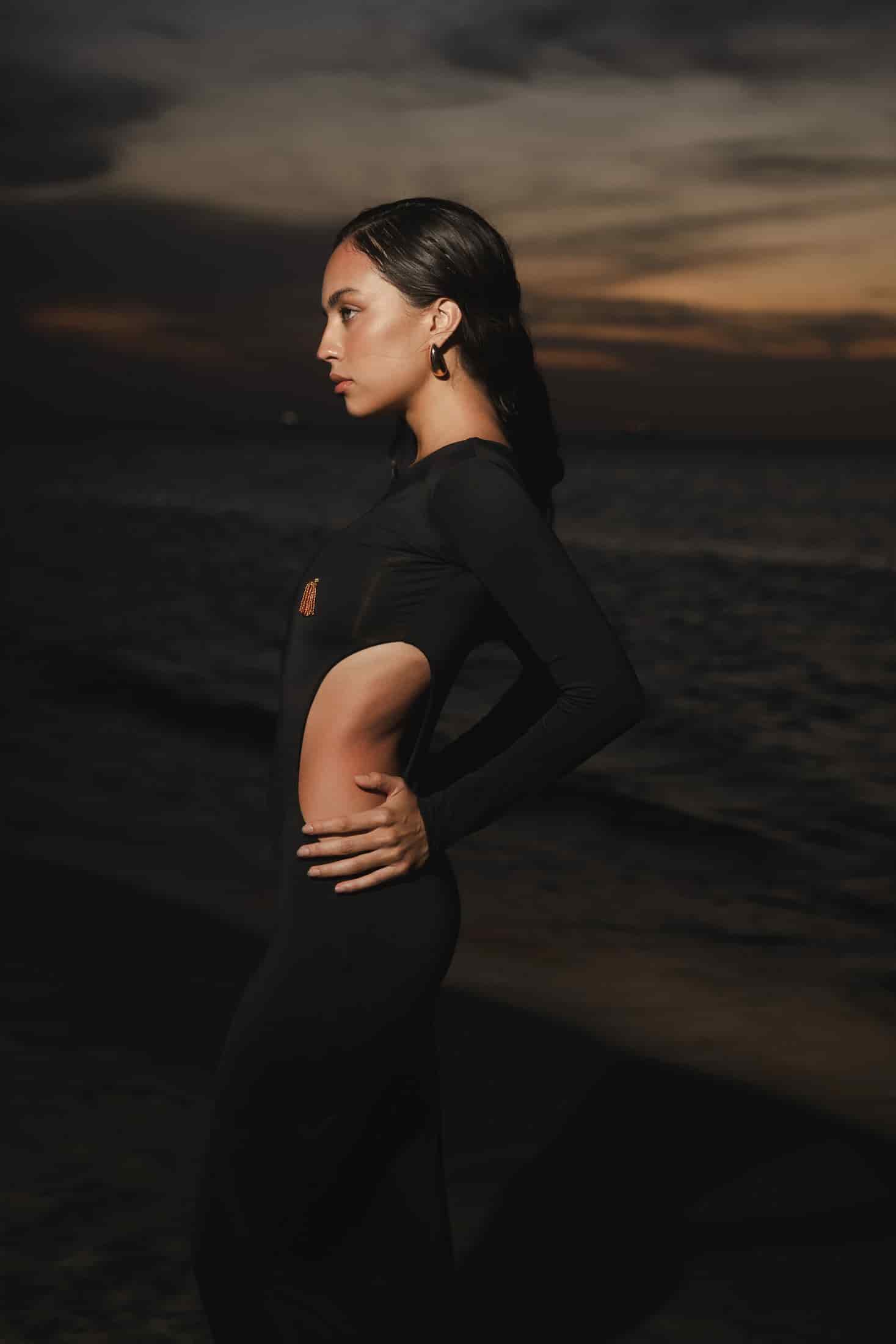 DALIA GOWN - BLACK (LONG-SLEEVE) - miniatura 2
