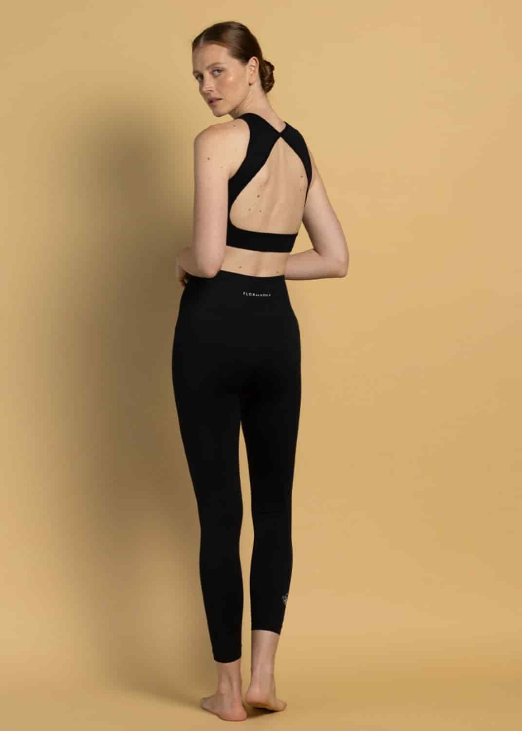 Set Croptop V Back Legging Liso Negro - miniatura 3
