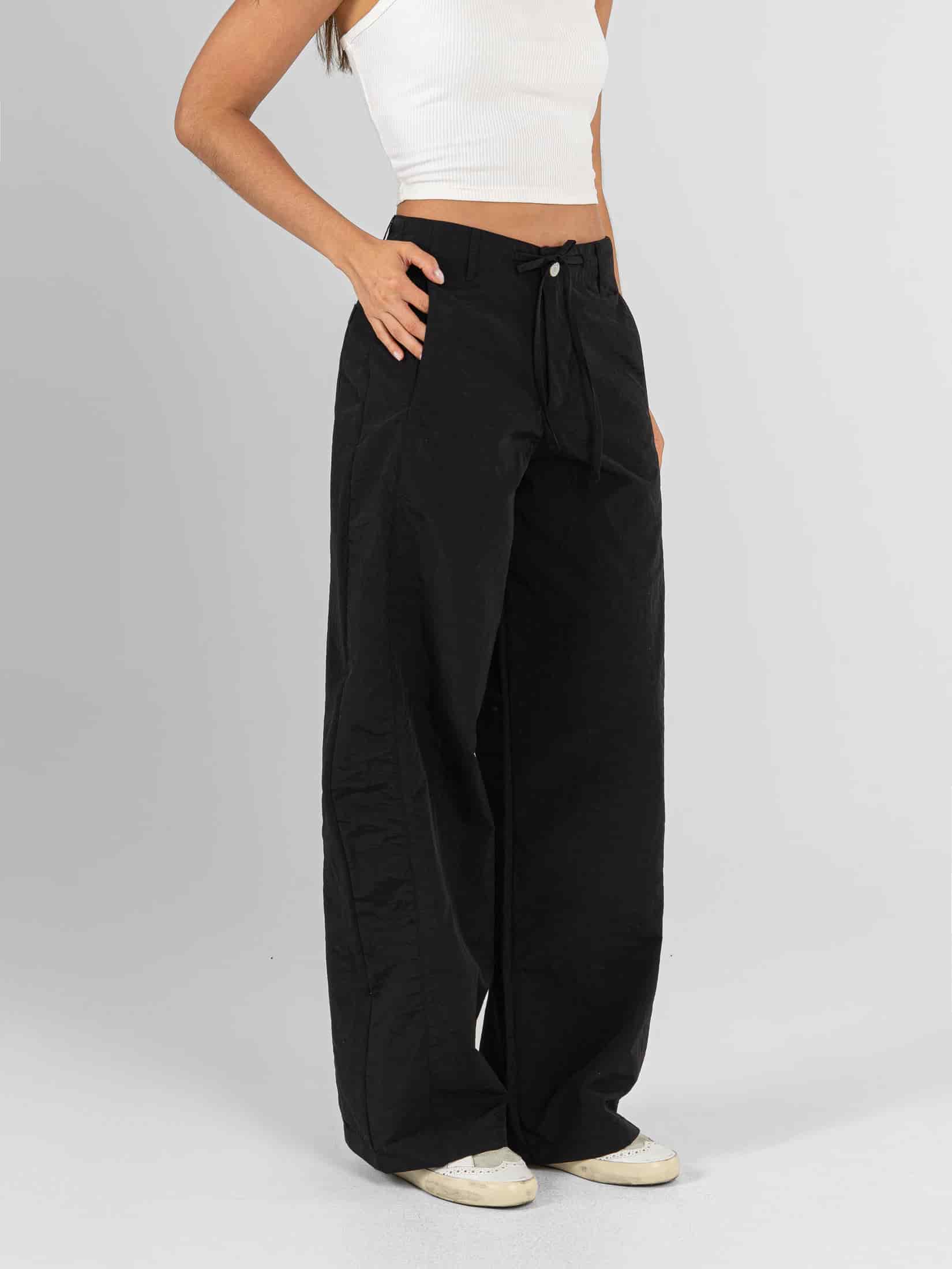 Ref: 0620569 Pantalón cargo liviano, tono negro, silueta amplia, tiro alto - miniatura 3