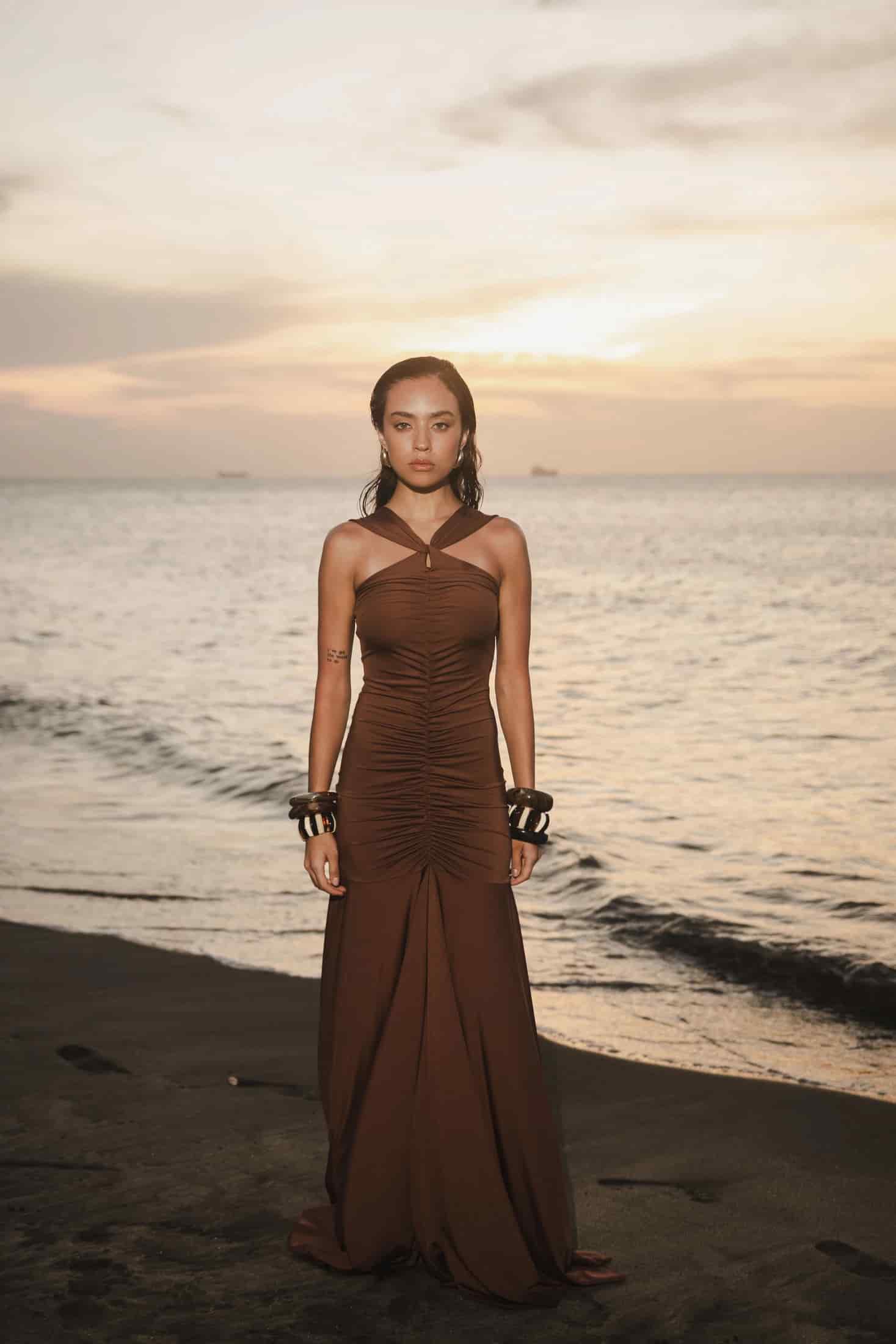 PRE-ORDER AYA GOWN - DARK CHOCOLATE - miniatura 1