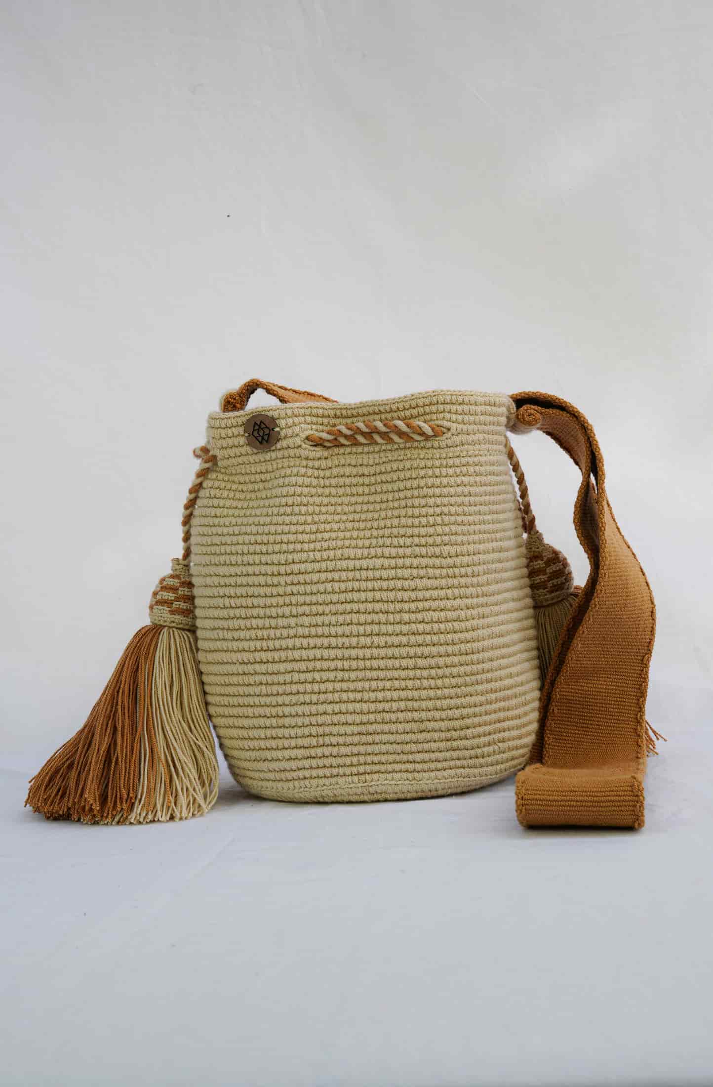Mochila Mediana Unicolor Amistad - miniatura 1
