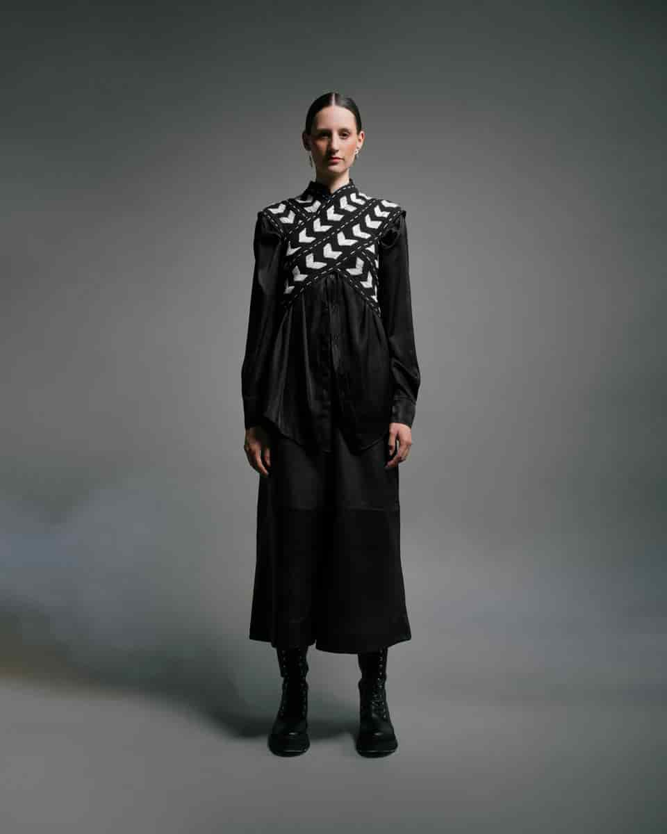 SHORT LEATHER WIDE LEG TROUSERS - miniatura 3