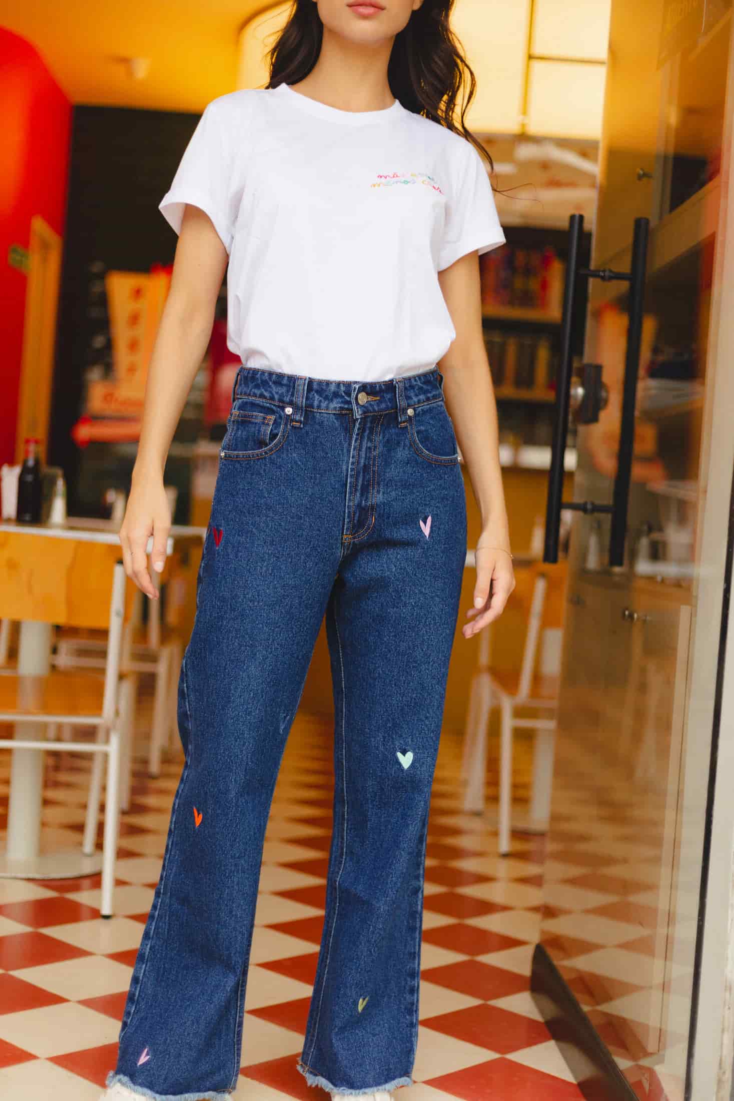 Hagamos Lo Que Diga El Corazón Embroidered Jeans - miniatura 1