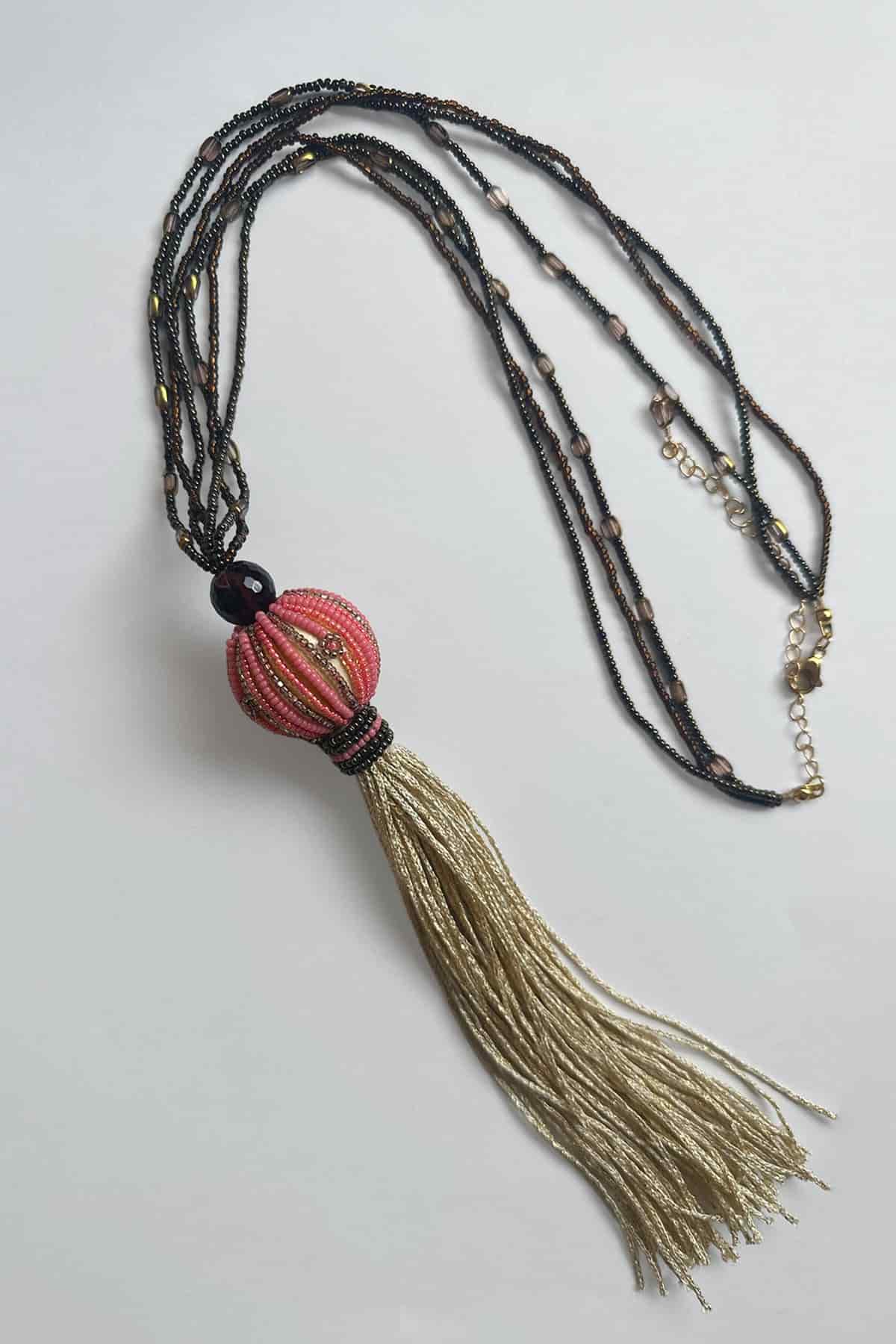Collar rosa largo - miniatura 1