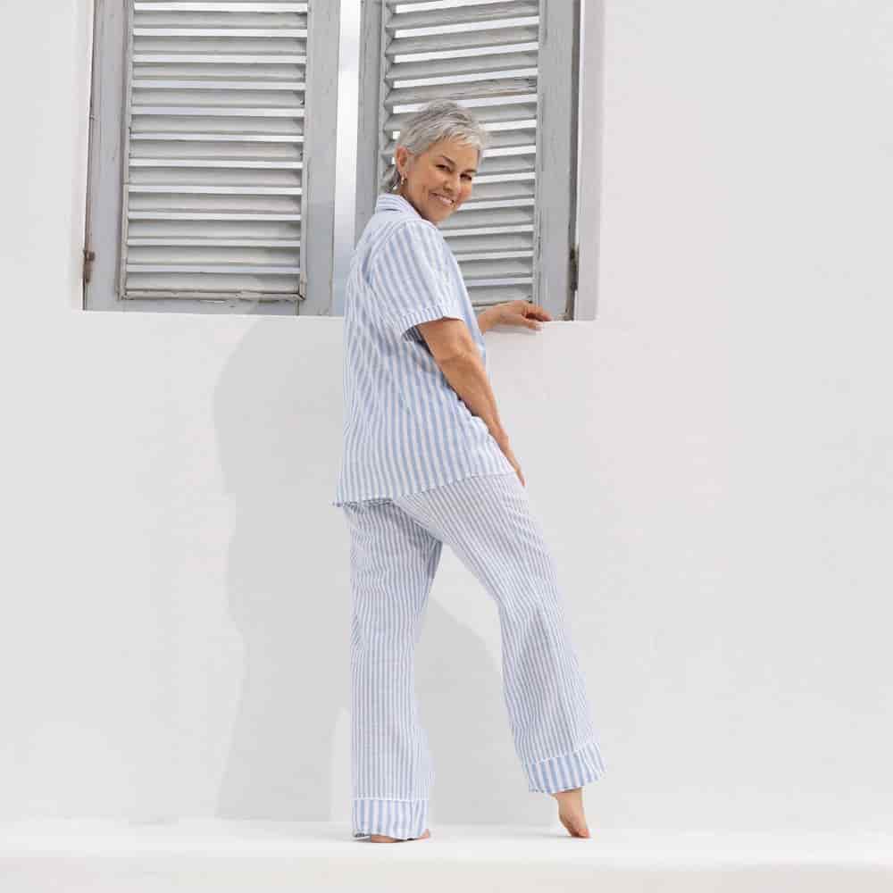 Conjunto de Pijama Pantalón Largo Rayas Azules. - miniatura 2