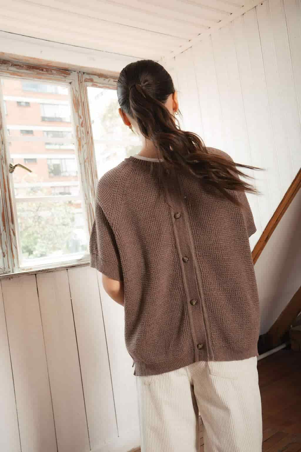 Saco manga corta cardigan perlado café - miniatura 5