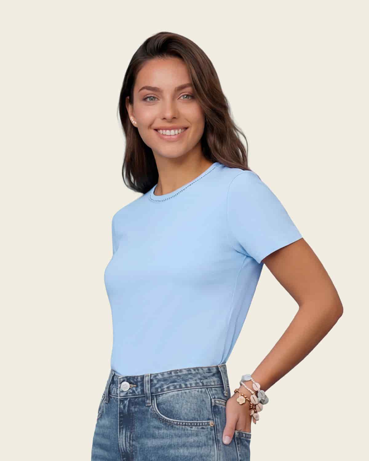 Camiseta manga corta con aplique en el cuello - miniatura 3