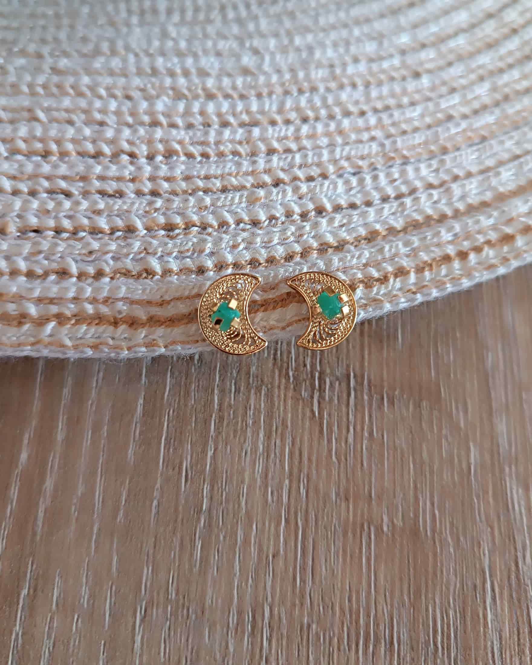 Aretes mini filigrana y esmeralda Lunita - miniatura 5