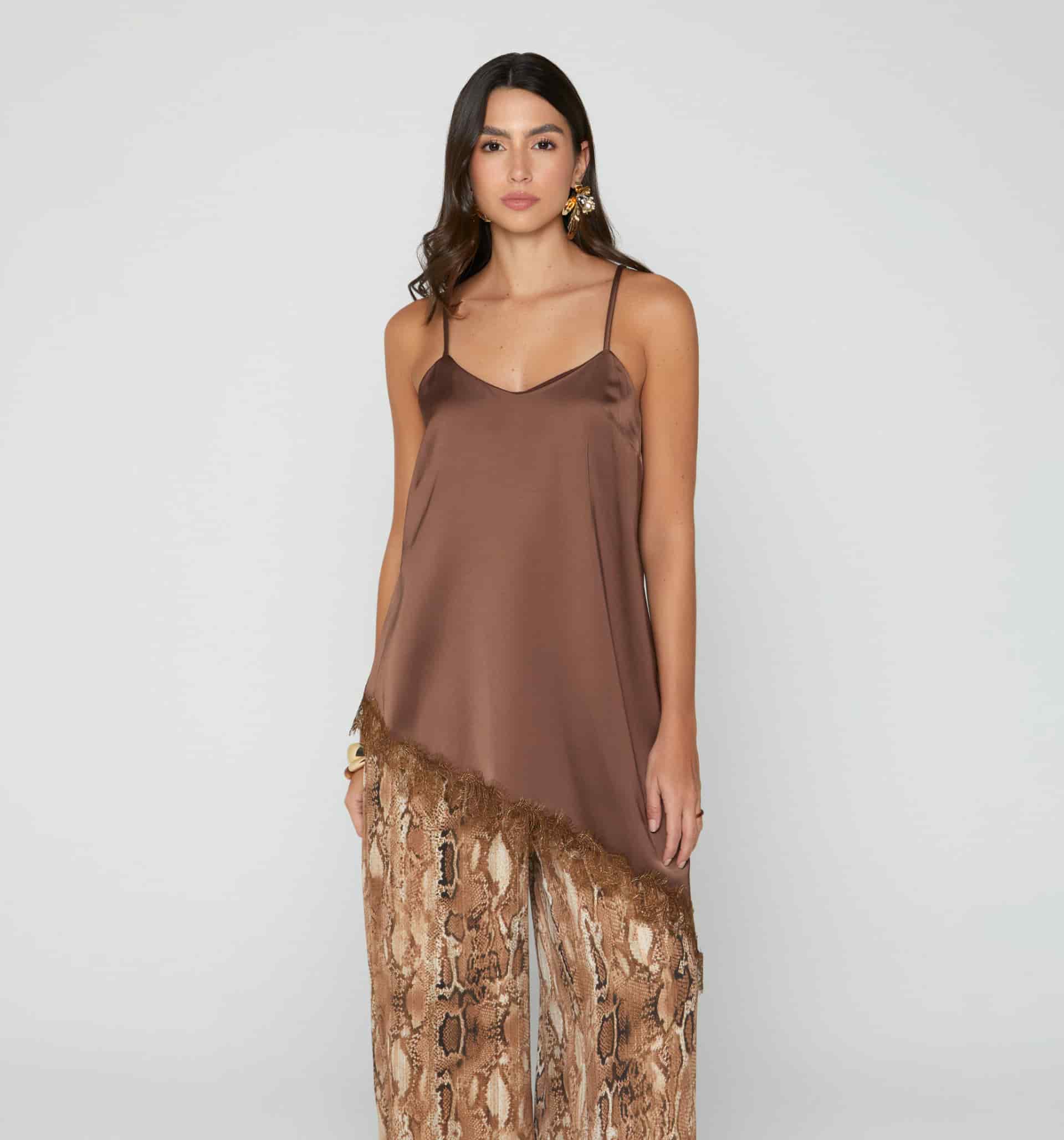 Blusa asimétrica de tiras - miniatura 3