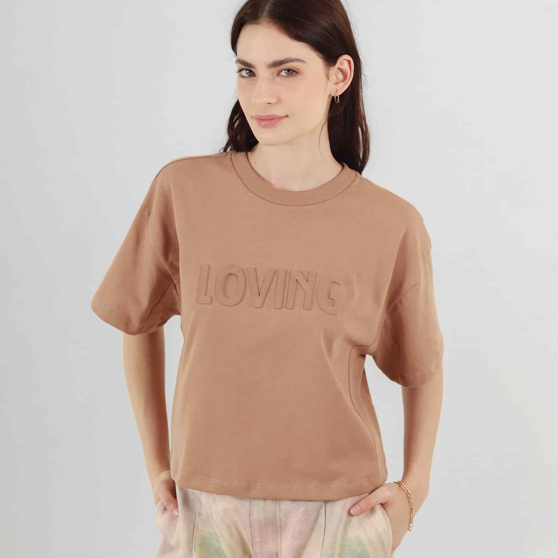 Camiseta cuello redondo manga corta rodada con estampado Loving - miniatura 1