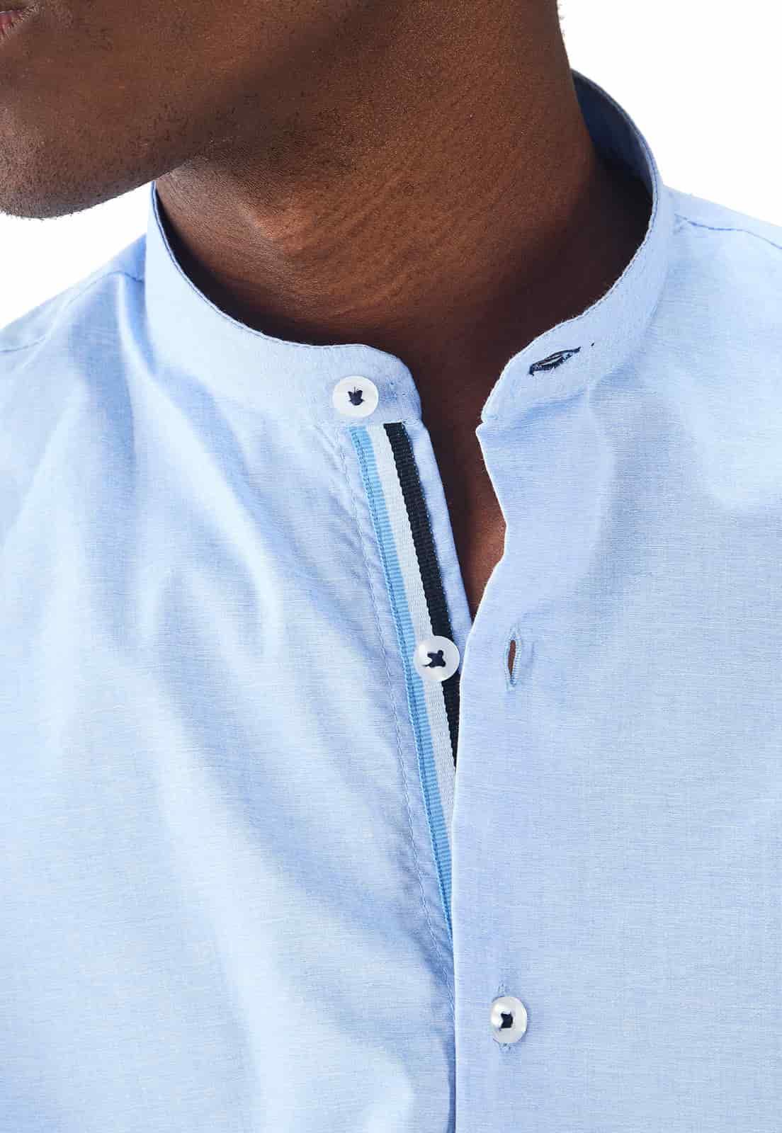 Camisa cuello nerú azul media pechera en contraste - miniatura 5