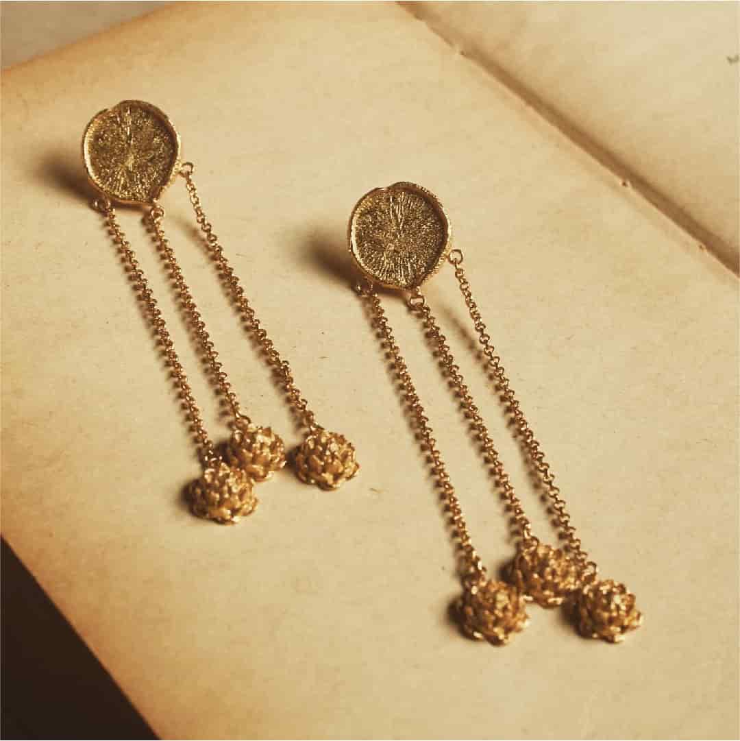 Aretes largos con hoja de victoria regia y flores de loto - miniatura 2