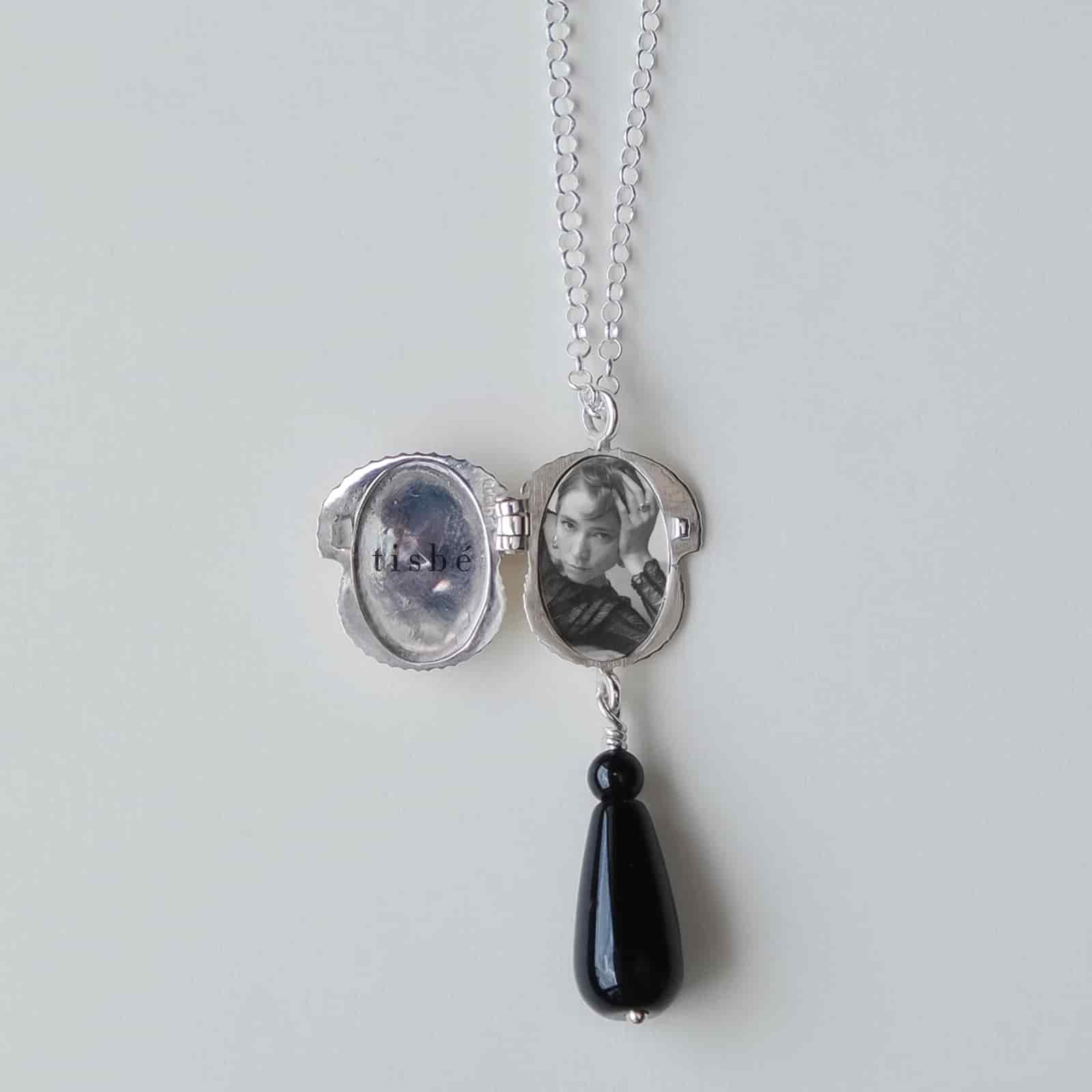 Collar Relicario Oda Ónix - miniatura 3
