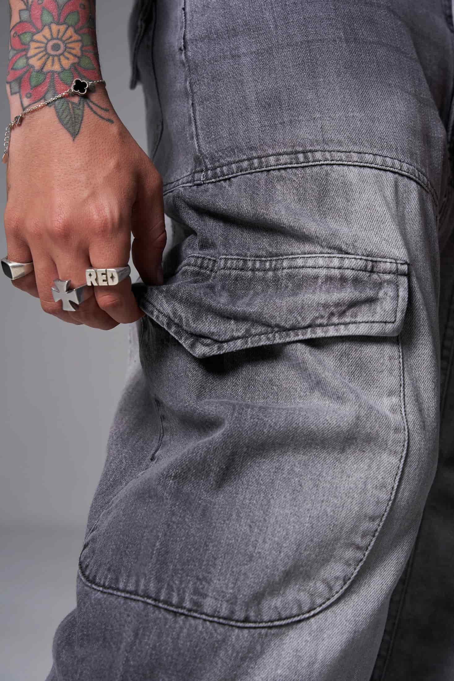 JEANS BAGGY 8 BOLSILLOS PARCHE GRIS CLARO - miniatura 4