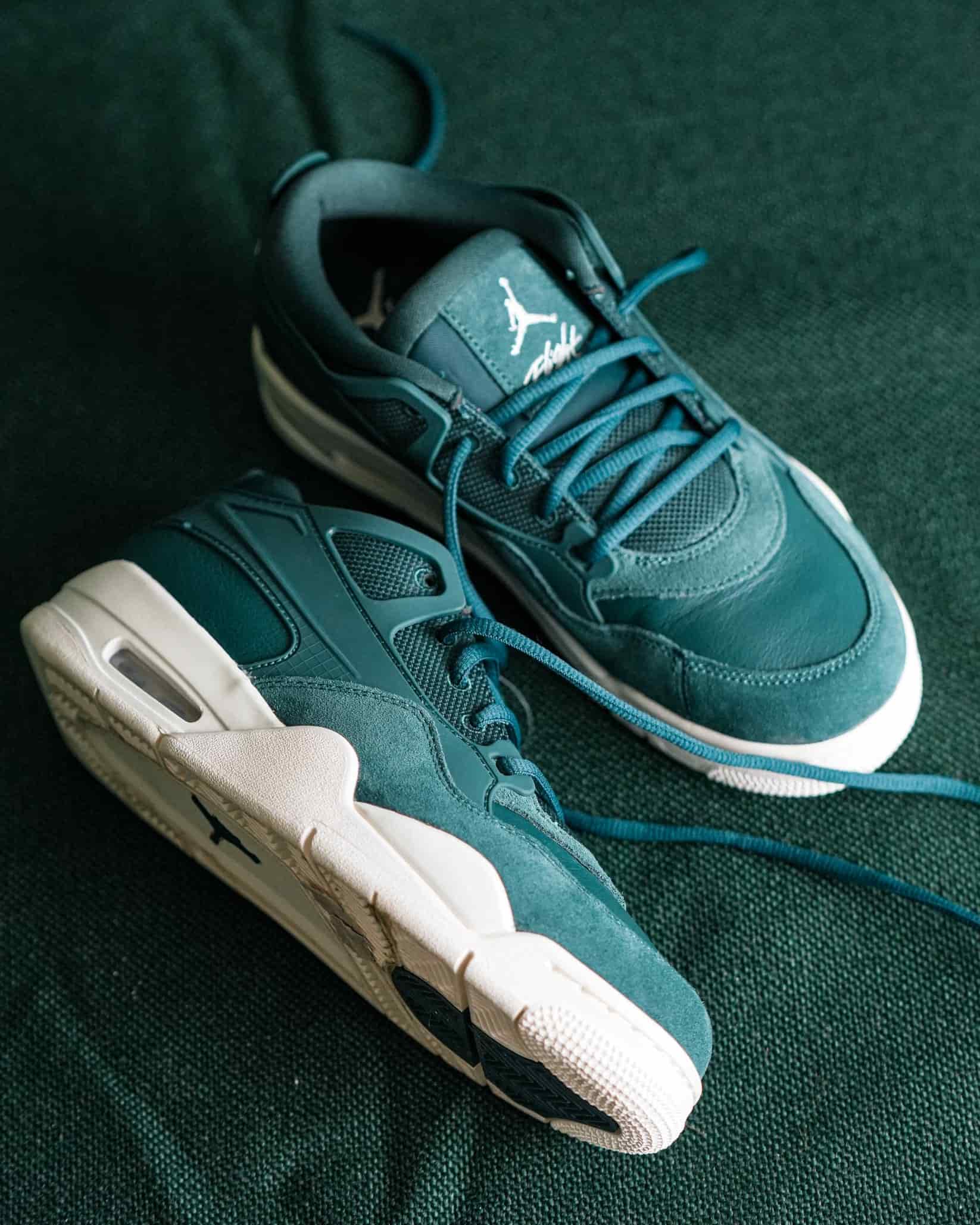 TENIS MUJER AIR JORDAN 4 VERDE OSCURO - miniatura 4