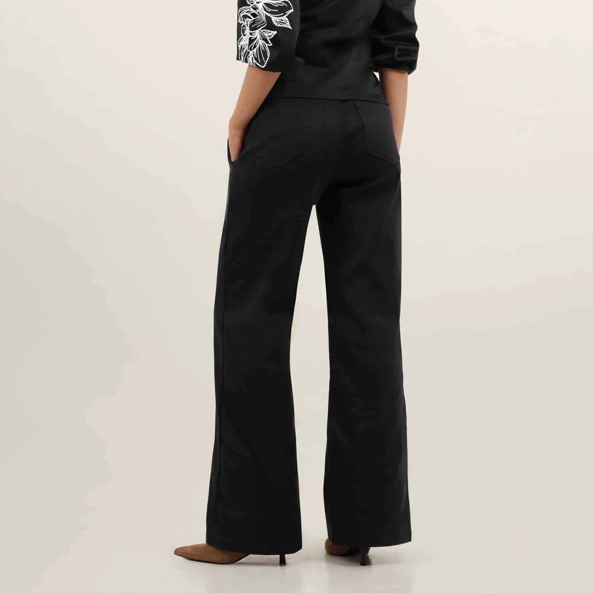 Pantalón palazzo bota flare con bordado flor - miniatura 8