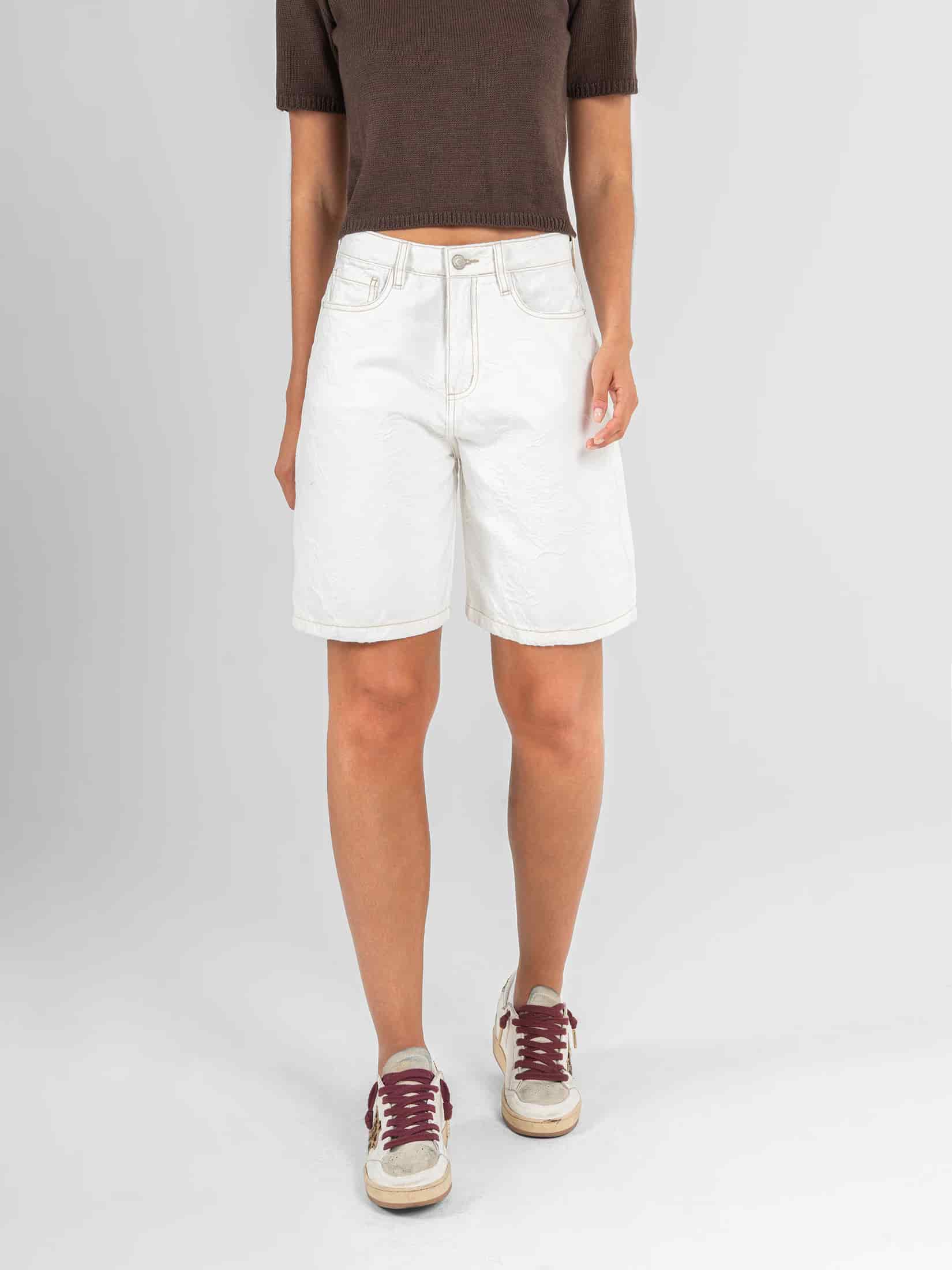 Ref: 0620619 Bermuda rígida, tiro alto, detalle de tela bordada, tono ivory - miniatura 3