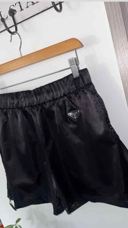SHORT PRADA NEGRO CIERRE - miniatura 2