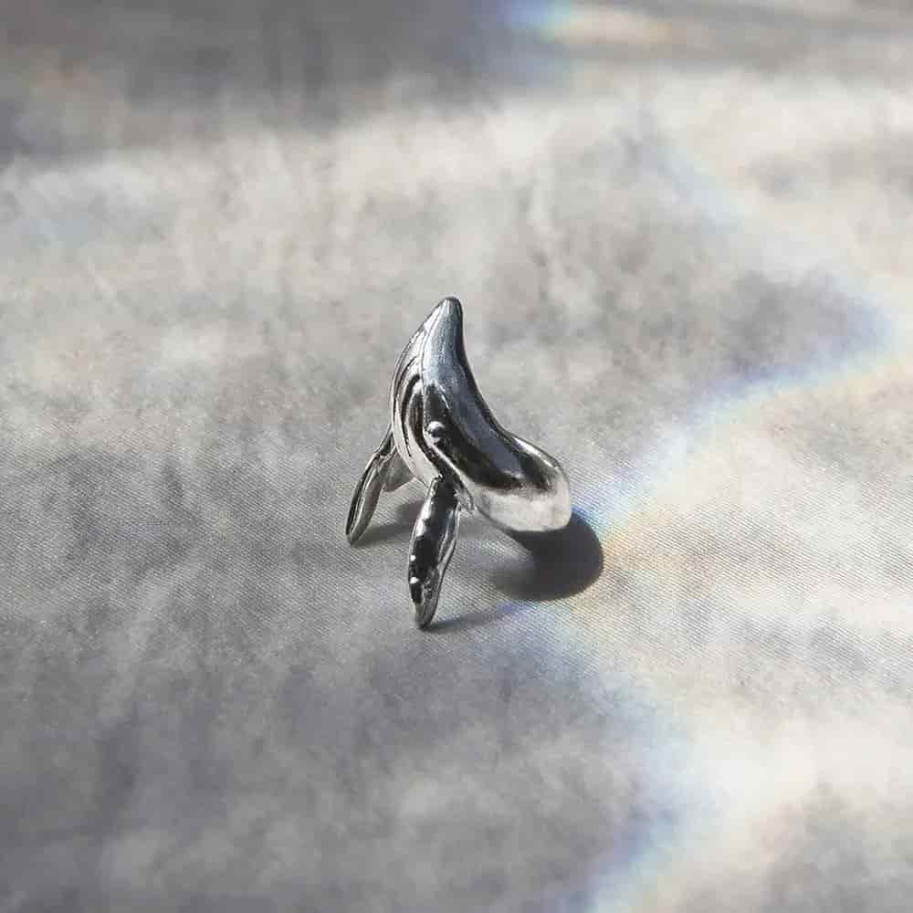 Earcuff Ballena jorobada - miniatura 1
