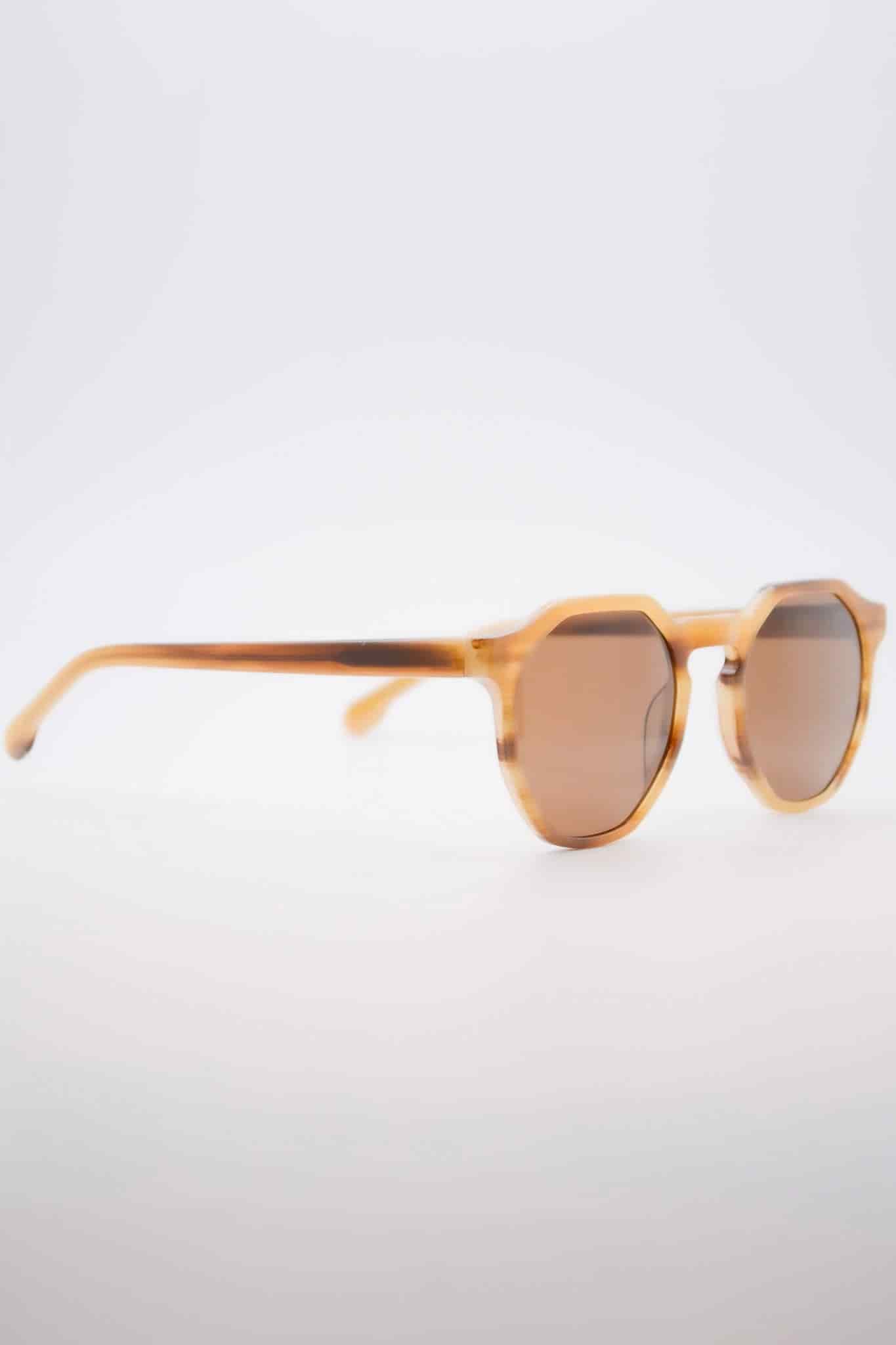 gafas de sol three almendra - miniatura 3