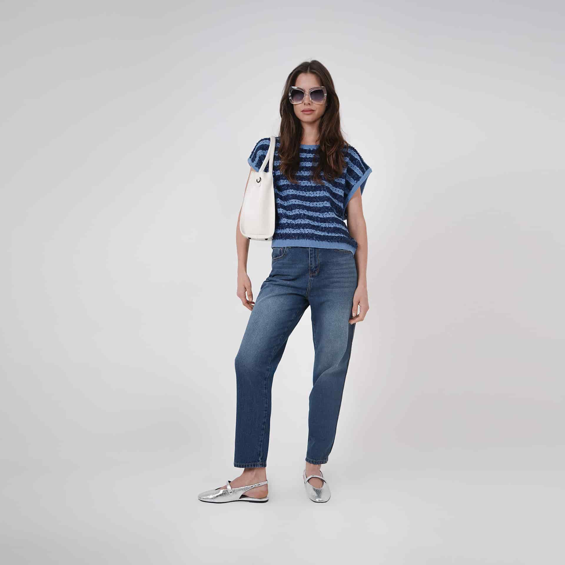 Sweater tipo chaleco oversize estampado - miniatura 4