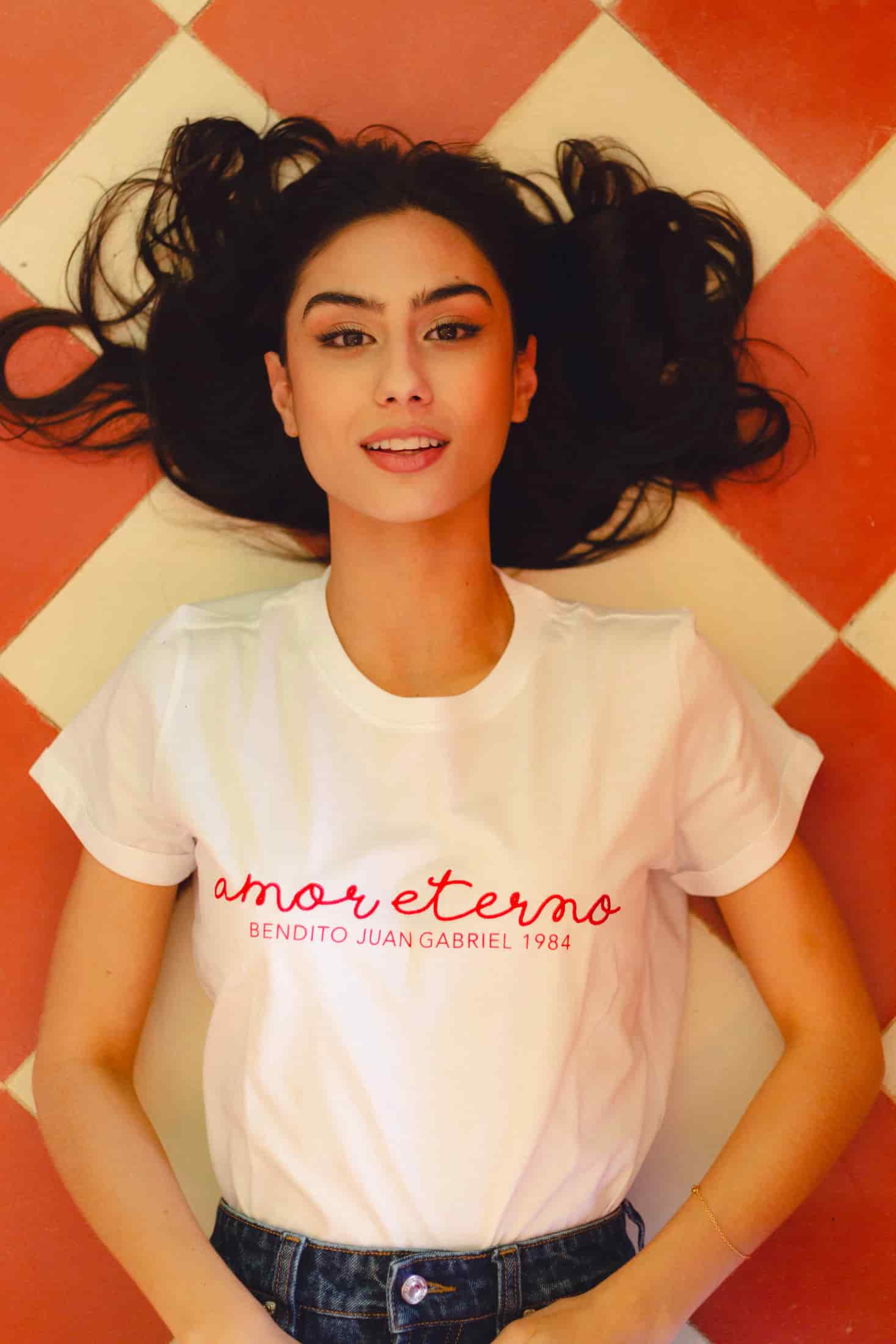 Amor Eterno Embroidered Oversized Tee - miniatura 1