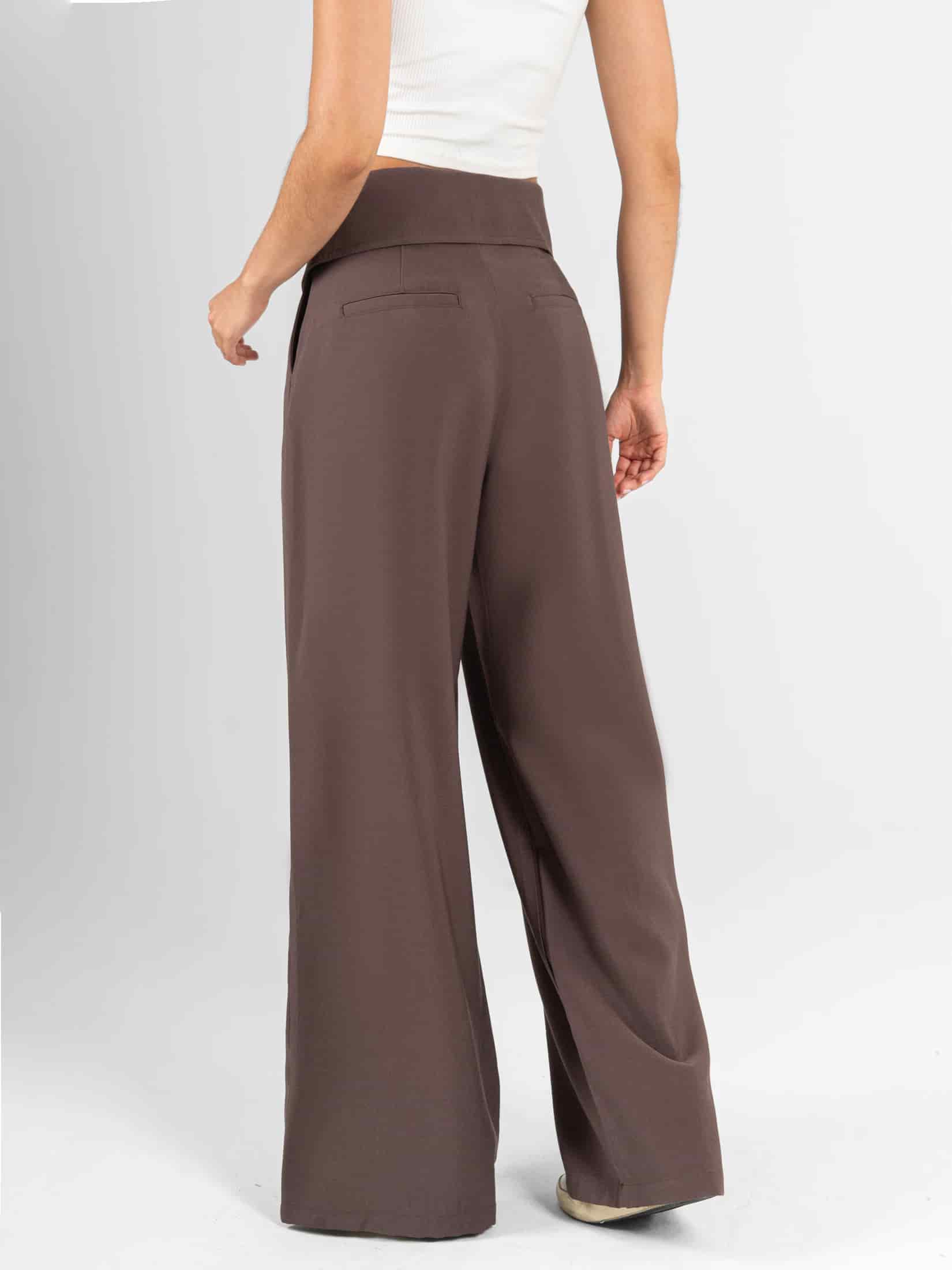 Ref: 0620558 Pantalón mom flare, prenses, detalle pretina, tono café - miniatura 2