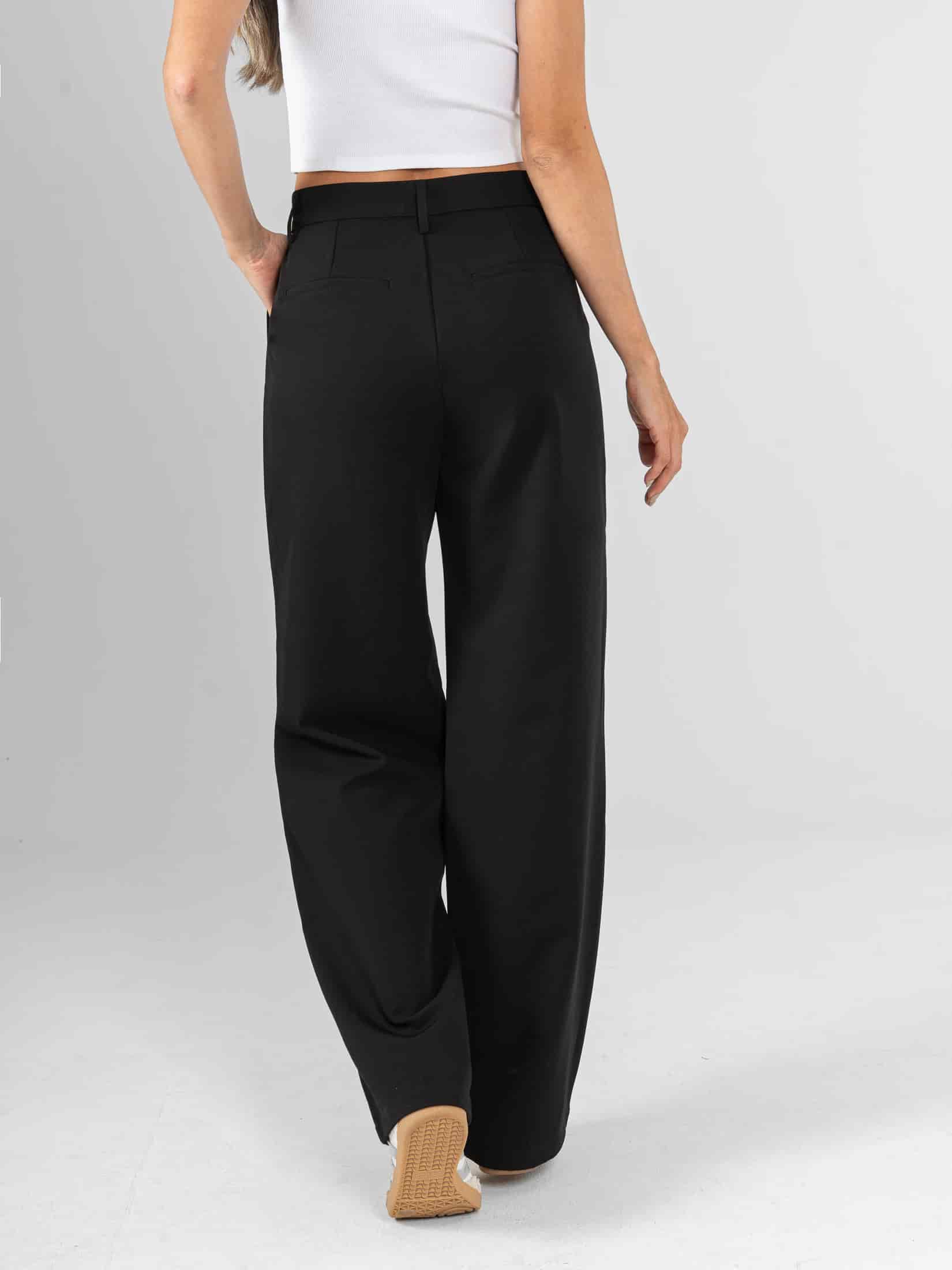 Ref: 0620428 Pantalón straight leg, stretch, tejido plano liviano, tiro alto, detalle en pretina, tono negro. - miniatura 2