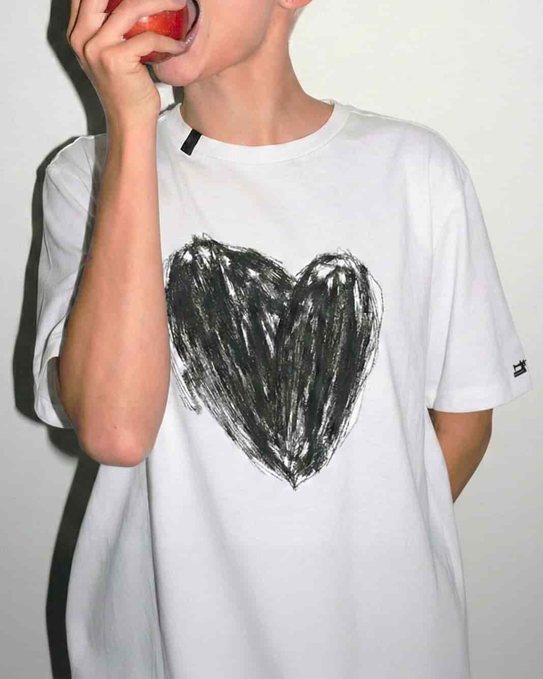 CAMISETA CORAZON - miniatura 2