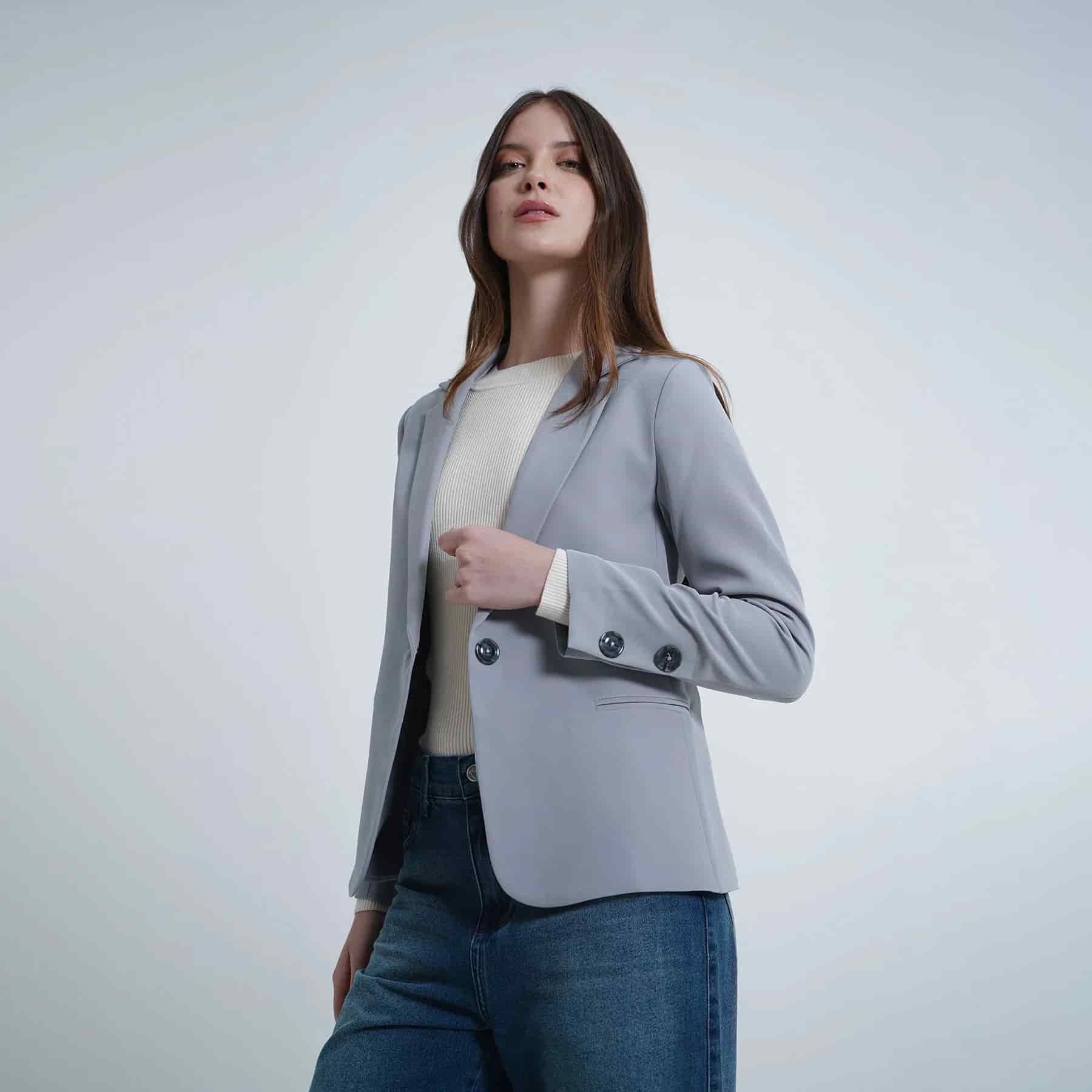 Chaqueta blazer básico con solapa y botones - miniatura 31