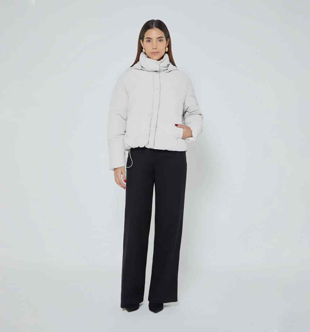 Chaqueta acolchada con capucha - miniatura 1